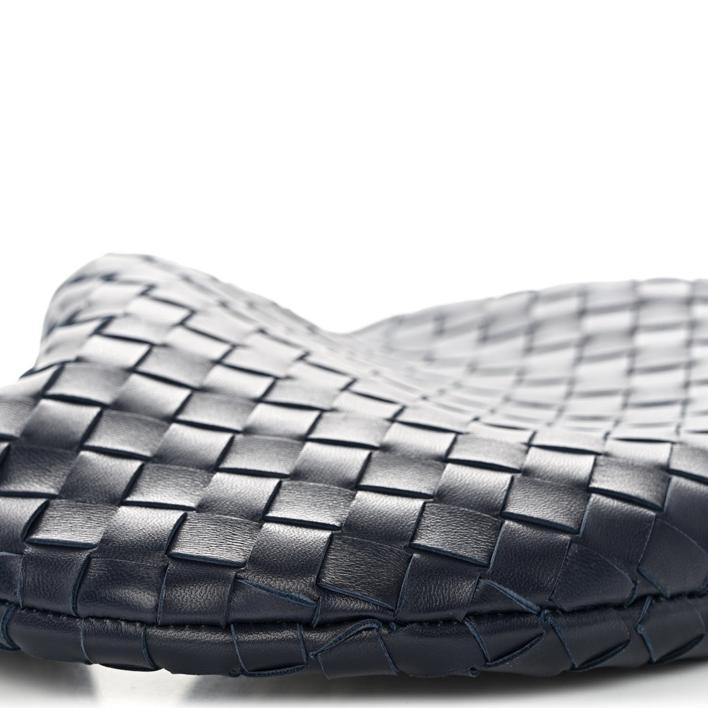 Nappa Intrecciato Sardine With Chain Bag Space