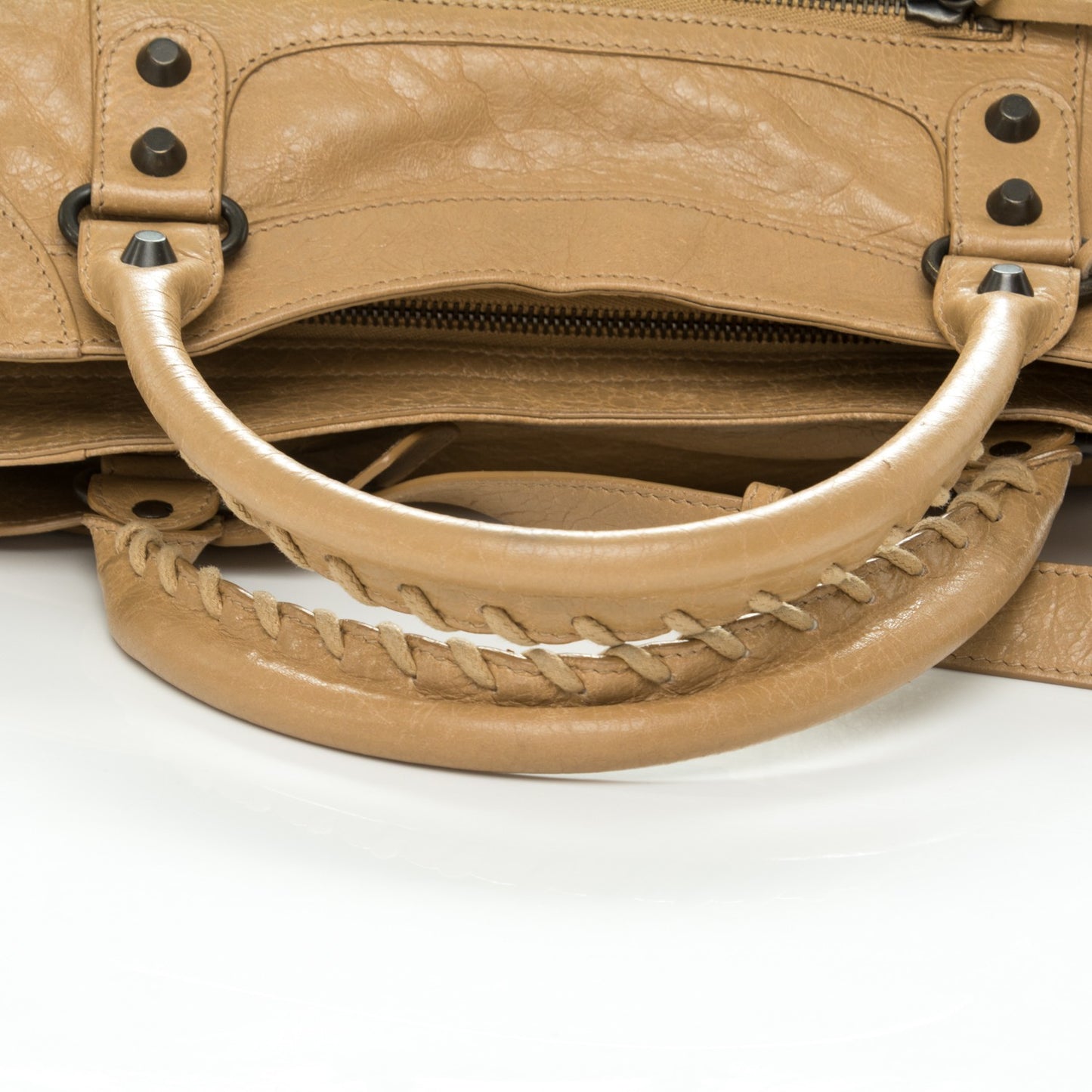 Agneau Classic Hardware Velo Beige Nougatine