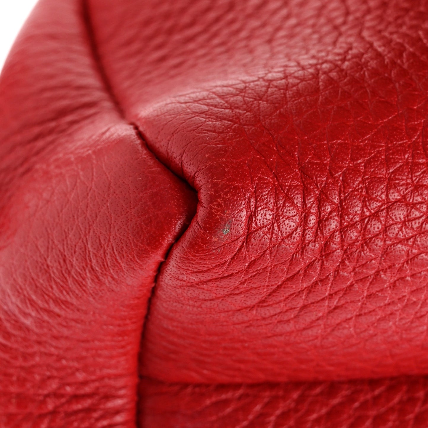 Pebbled Calfskin Soho Small Cosmetic Case Red