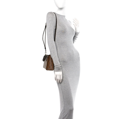 Reverse Monogram Giant Onthego BB