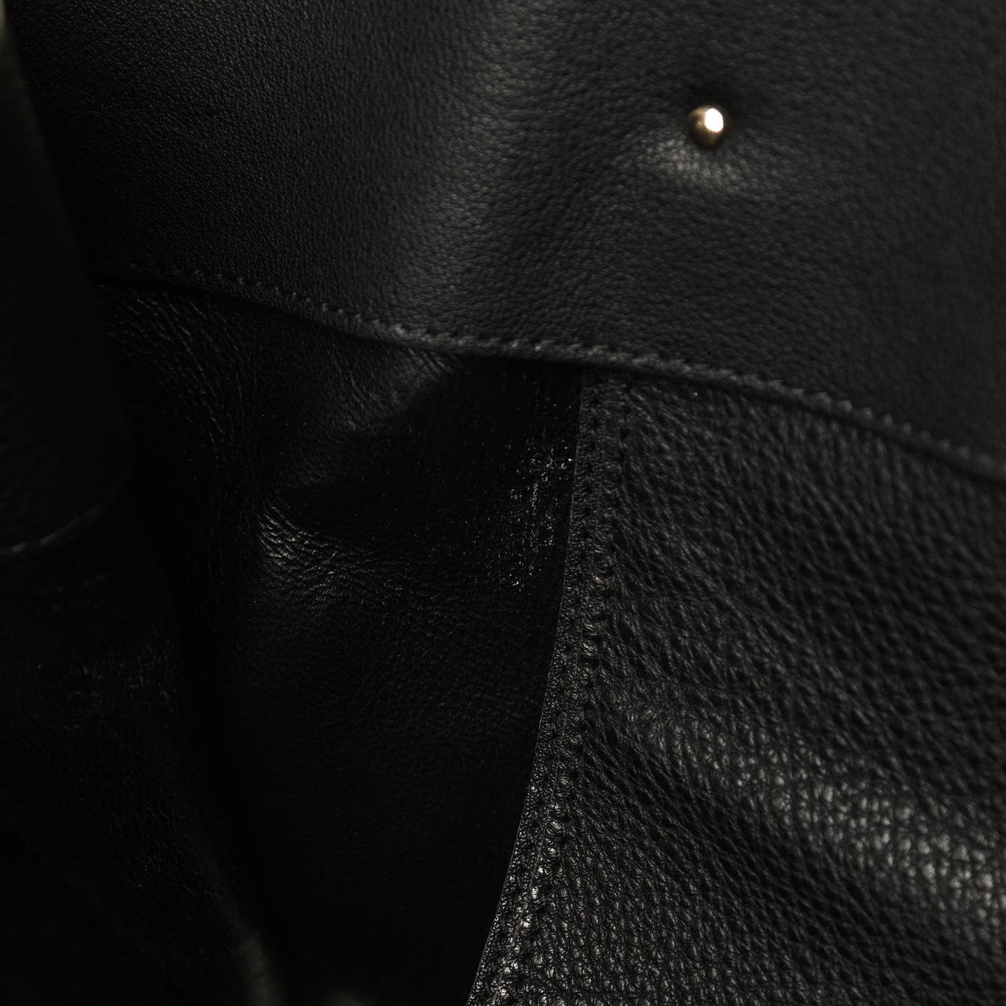 Grained Calfskin Silver Metallic Edge Hardware Papier A4 Tote Black