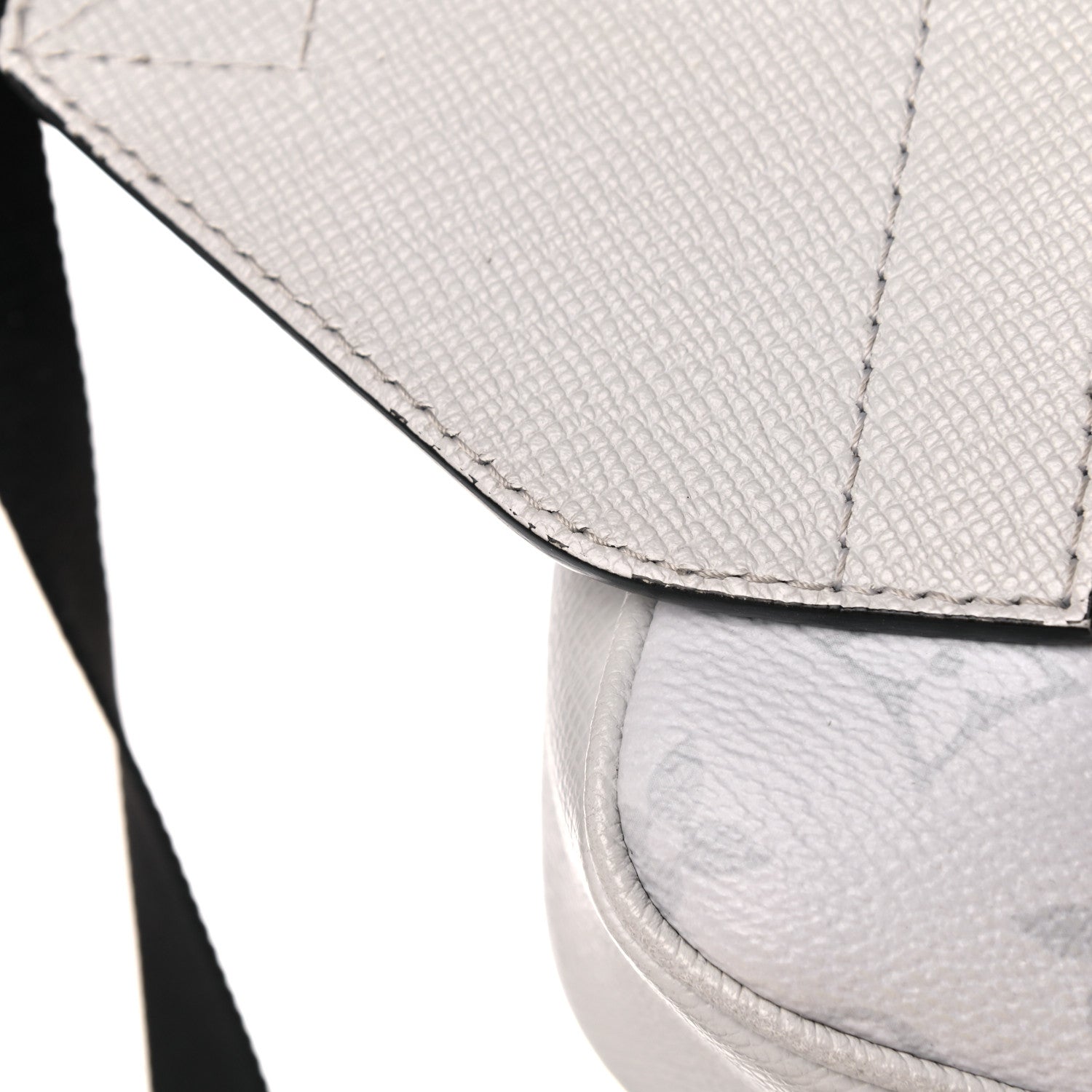 Louis Vuitton Taiga Monogram Outdoor Bumbag White 12 of 14
