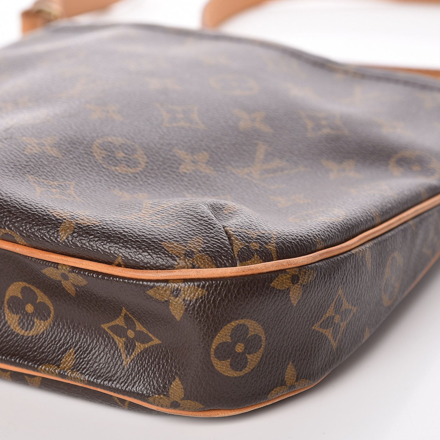 Louis Vuitton Monogram Odeon PM 8 of 9