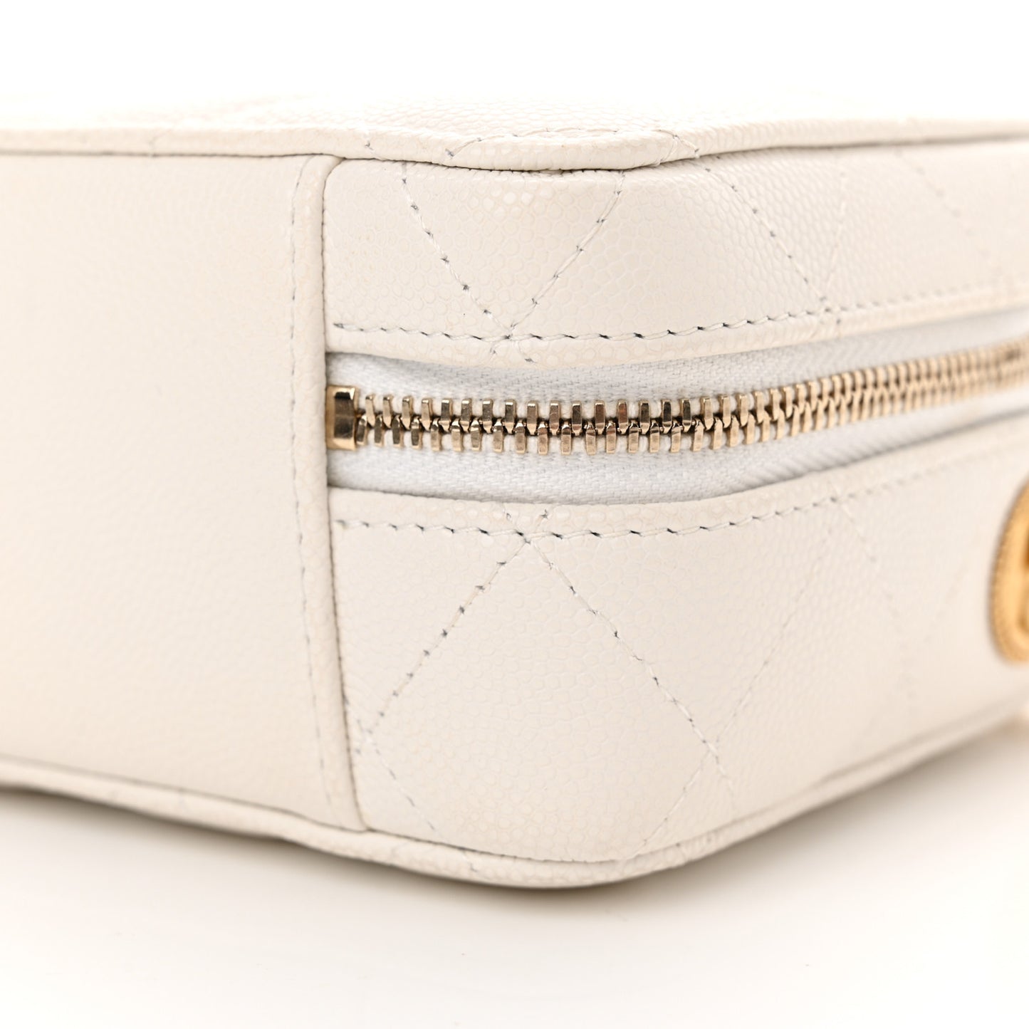 Caviar Quilted Twist Your Buttons Clutch With Chain White