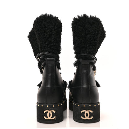 Chanel Calfskin Shearling Lambskin CC Cap Toe Chain Snow Boots 38 Black 5 of 7