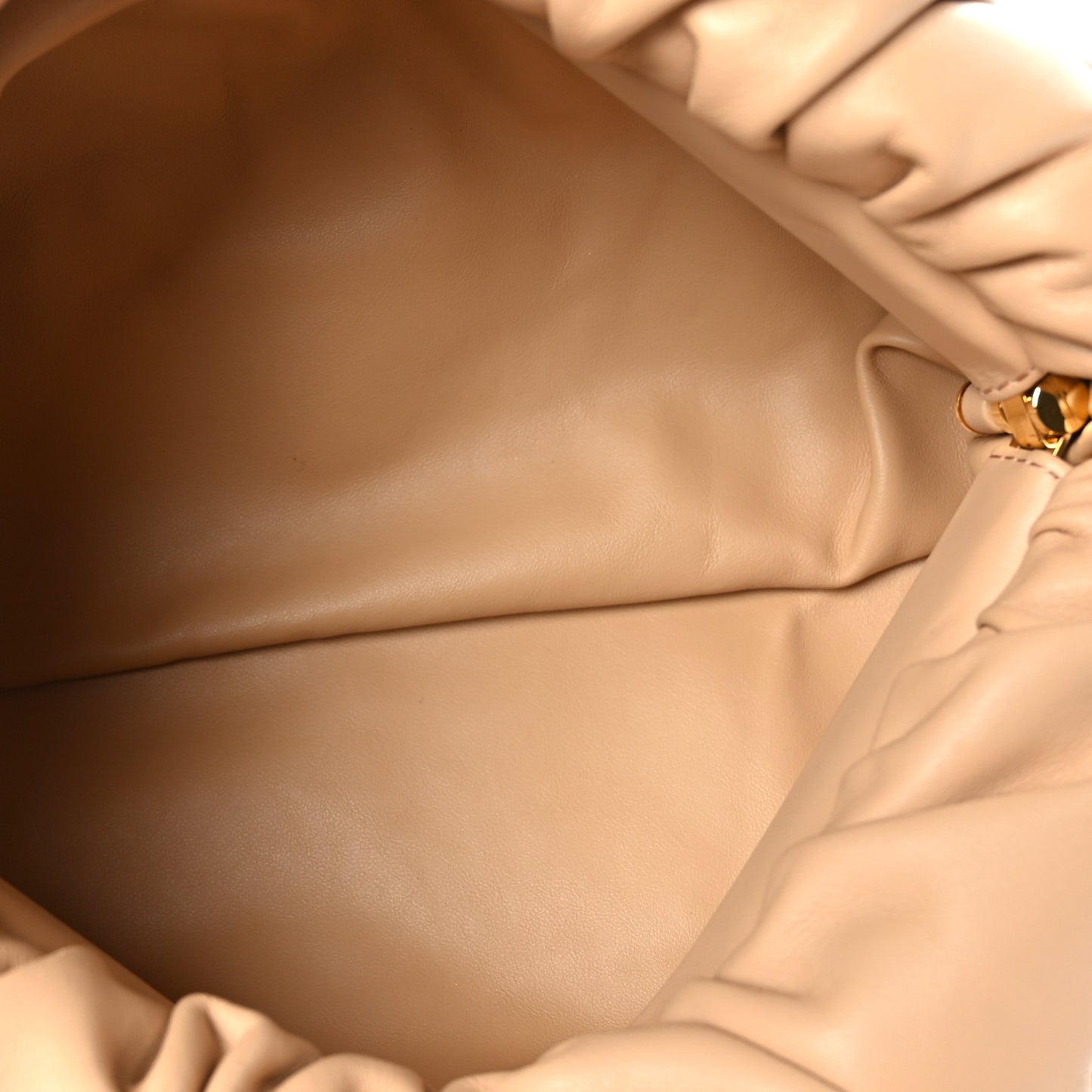 Calfskin The Pouch Chain Almond