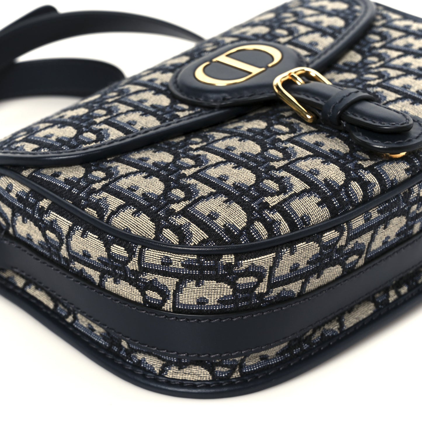 Oblique Medium Bobby Flap Blue