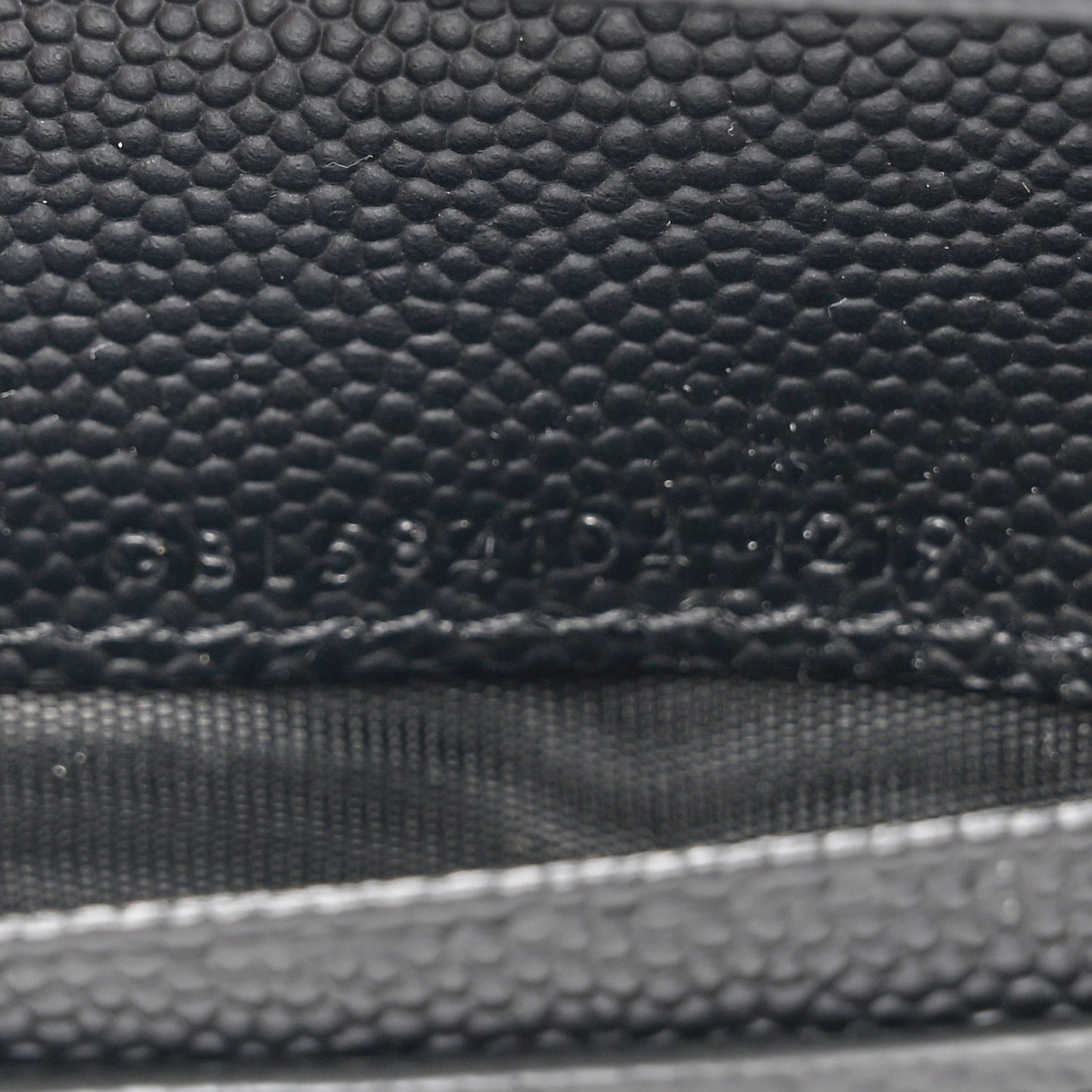 Grain De Poudre North South Chain Wallet Black