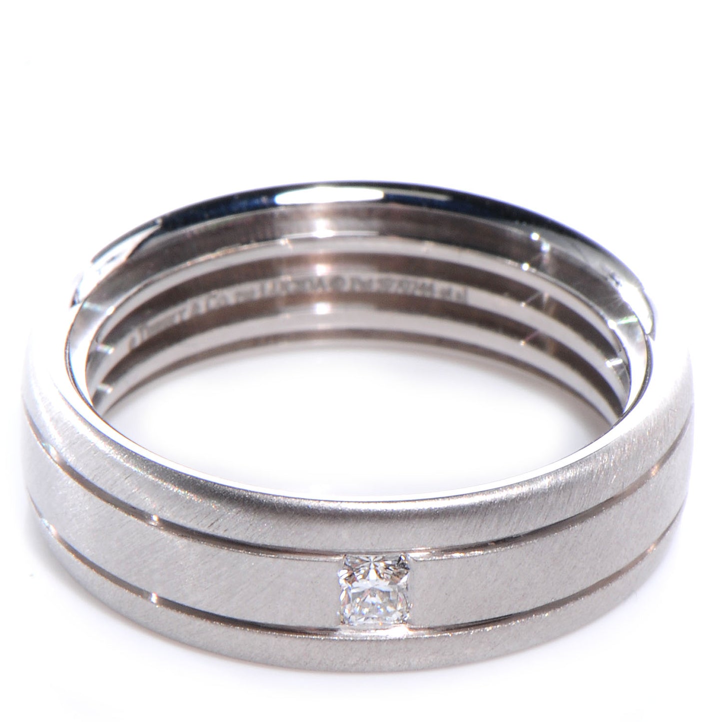 18k White Gold Lucida Diamond Ring 9