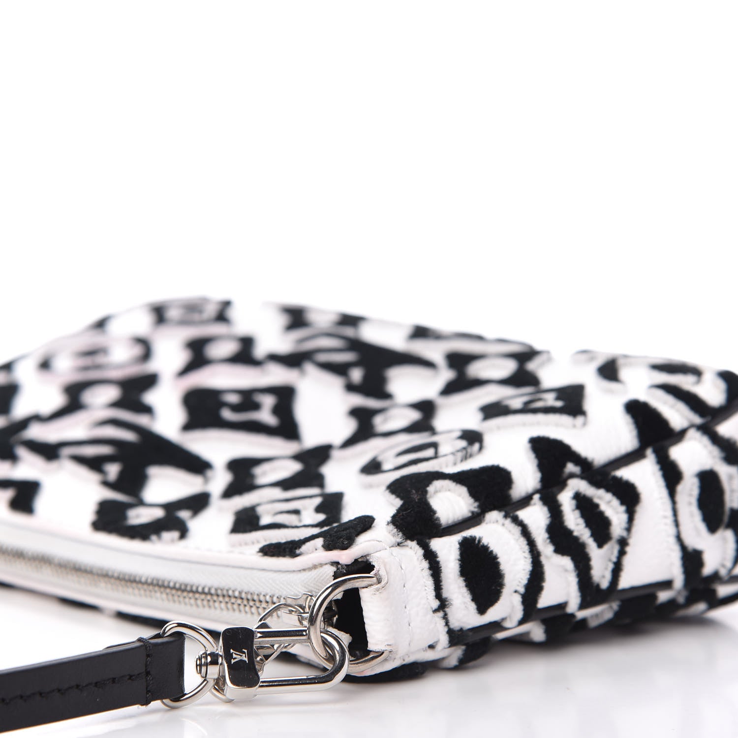 Louis Vuitton X UF Tufted Monogram Pochette Accessories White Black 9 of 12