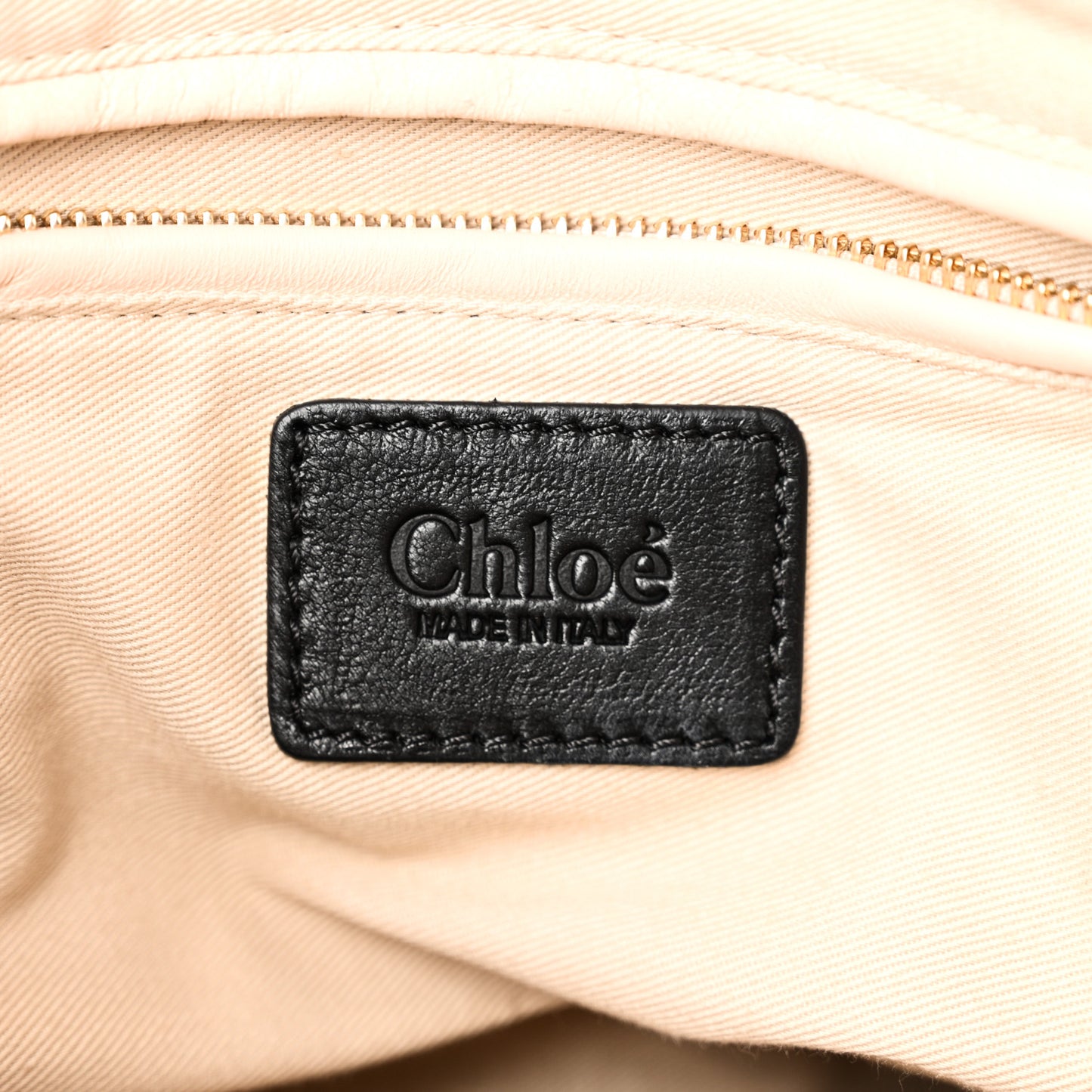 Calfskin Vertical Quilted Medium Paraty Black