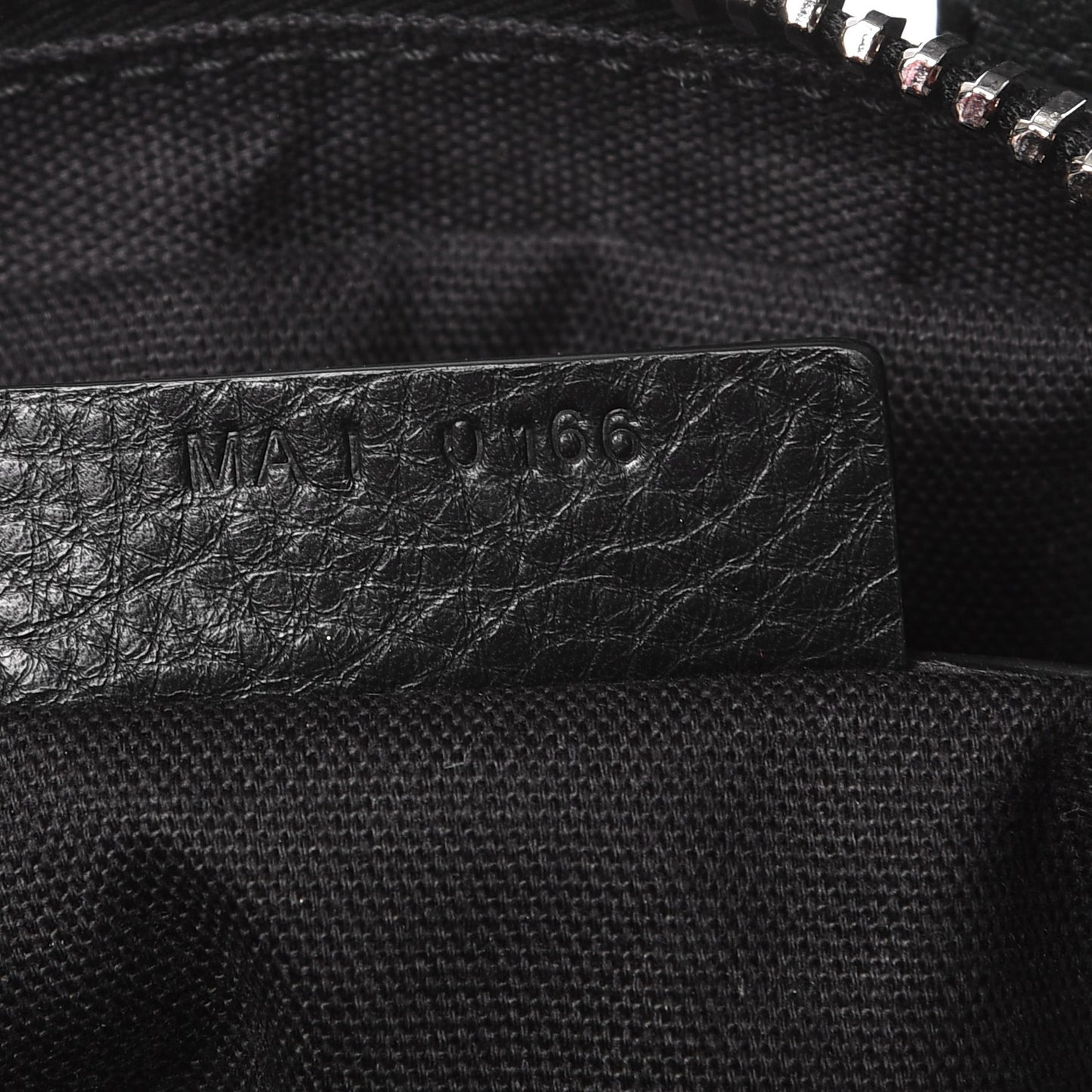 Pebbled Calfskin Small Nightingale Black
