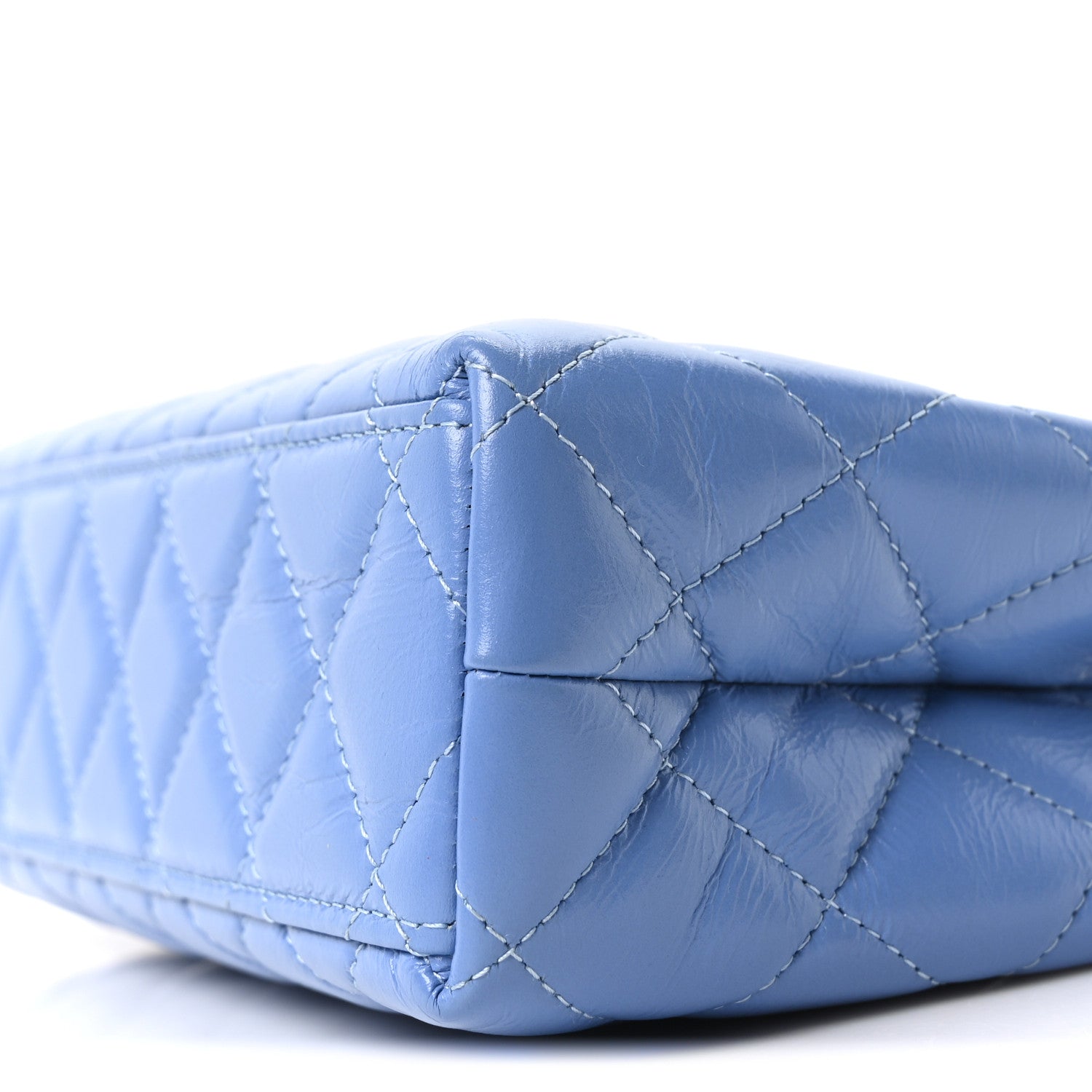 CHANEL ブルーキルティングバッグ Chanel Shiny Aged Calfskin Quilted Nano Kelly Shopper Blue 1862867