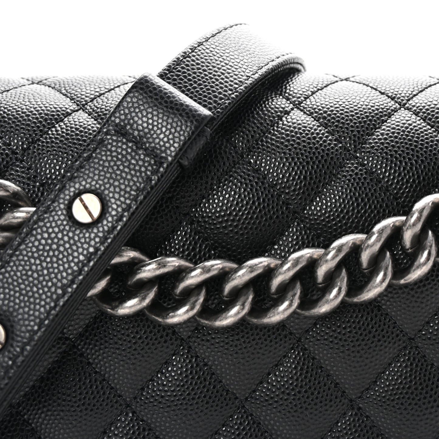 Caviar Quilted Medium Boy Flap Black