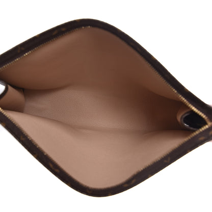 Louis Vuitton Monogram Toiletry Pouch 26 5 of 9