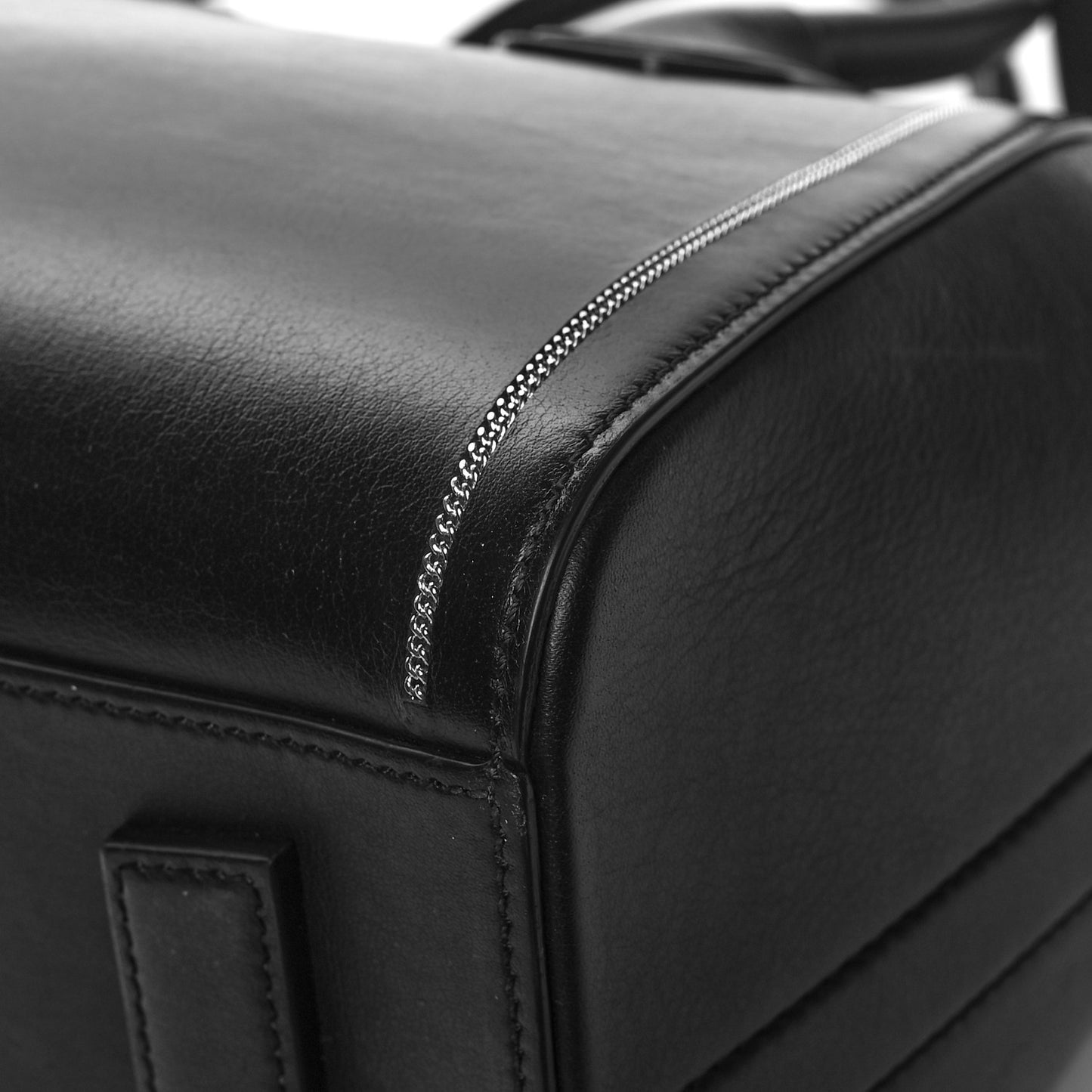 Buffed Calfskin Small Chain Antigona Black