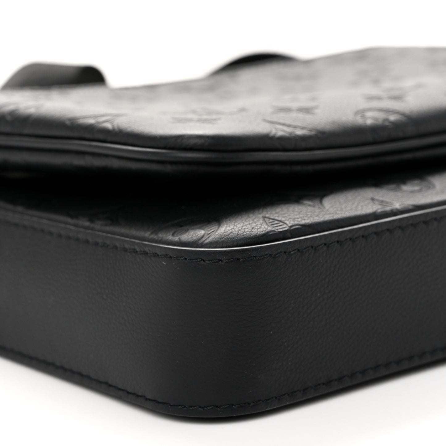 Calfskin Monogram Shadow Trio Messenger Black