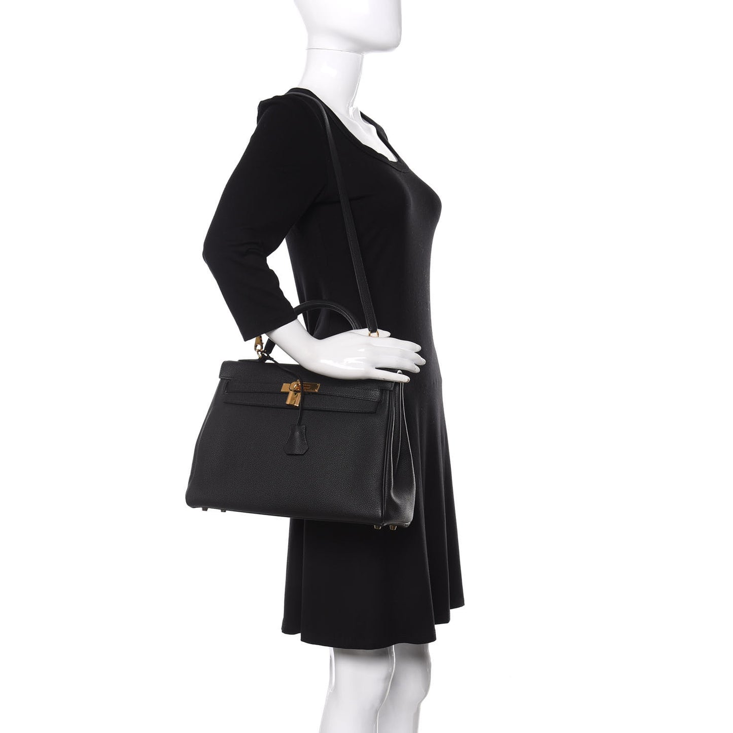 Togo Kelly Retourne 32 Black