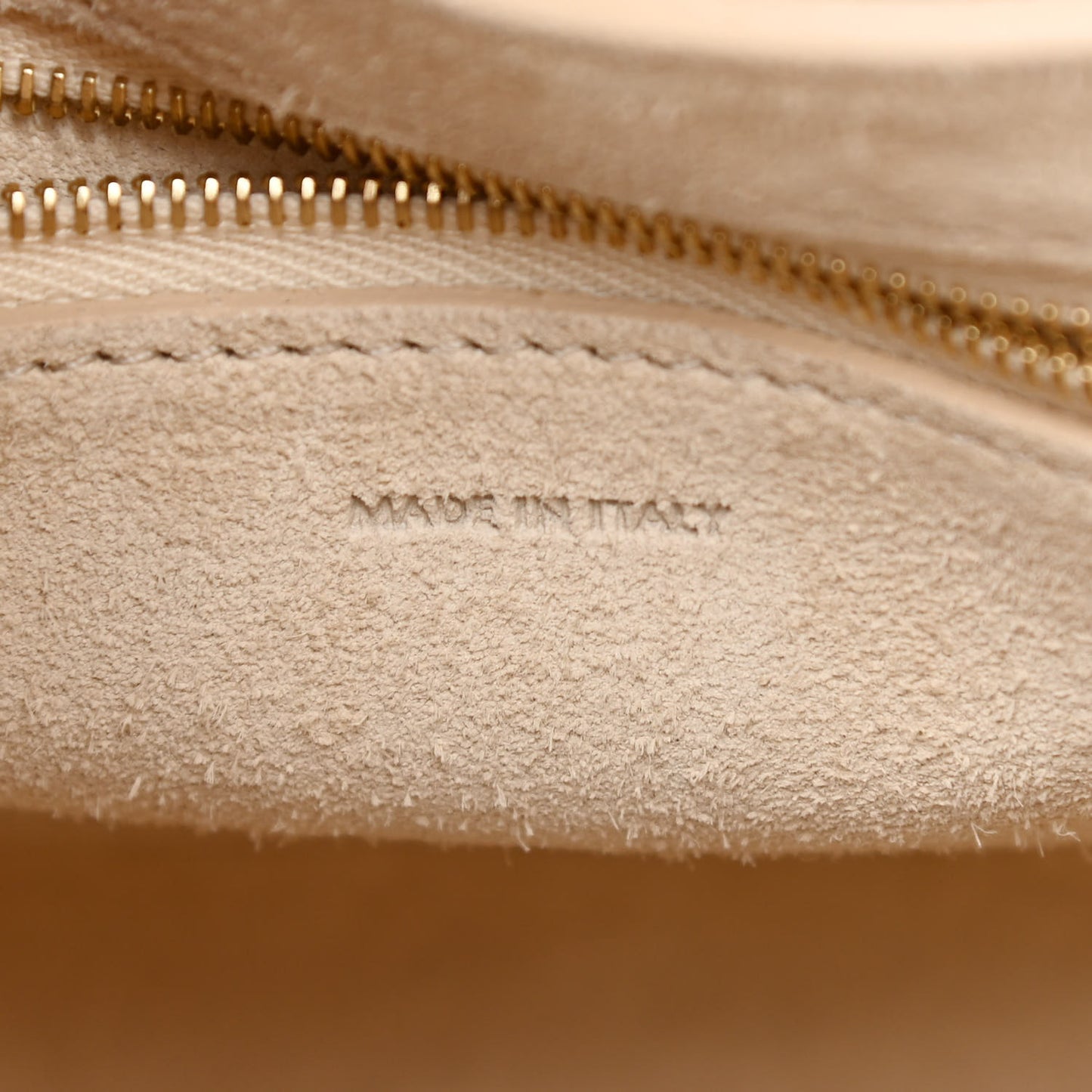 Soft Grained Calfskin Small Sangle Bucket Bag Vanilla