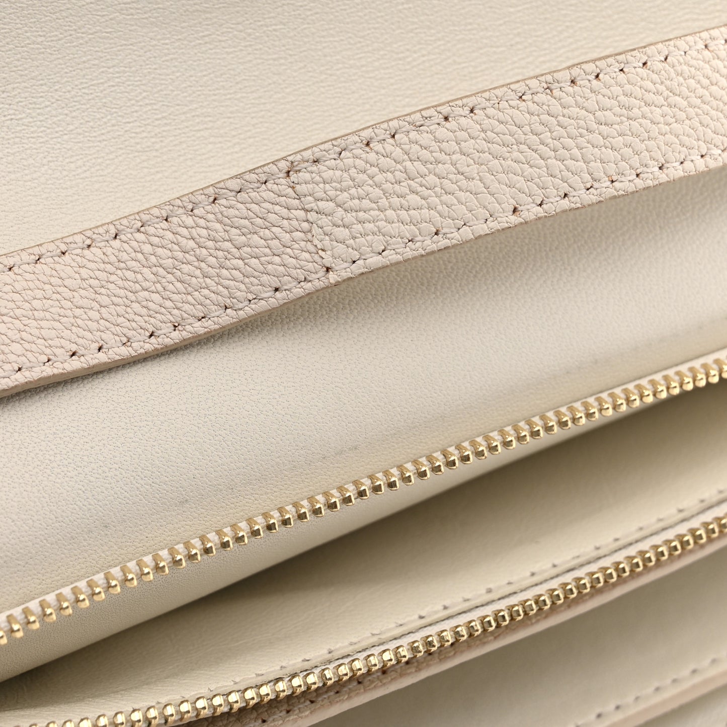 Goatskin Medium Classic Box Flap Bag White