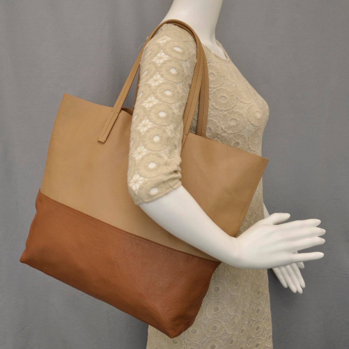 Soft Calfskin Shopping Tote Sughero Cuoio