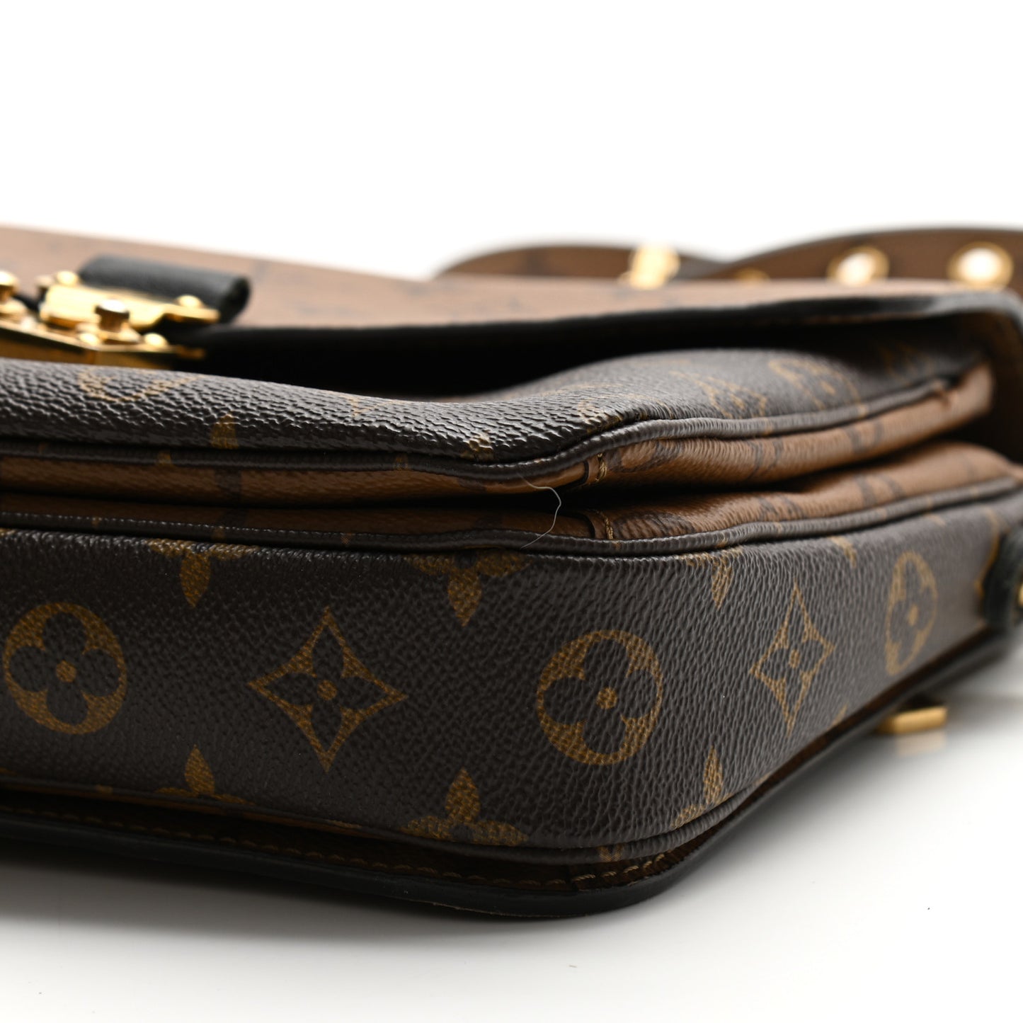 Reverse Monogram Pochette Metis