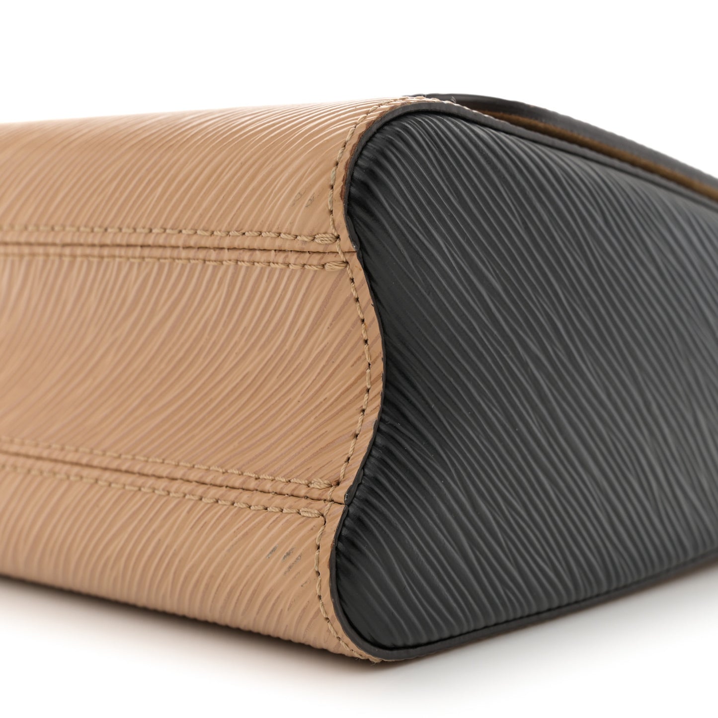 Epi Twist Shoulder Bag MM Camel