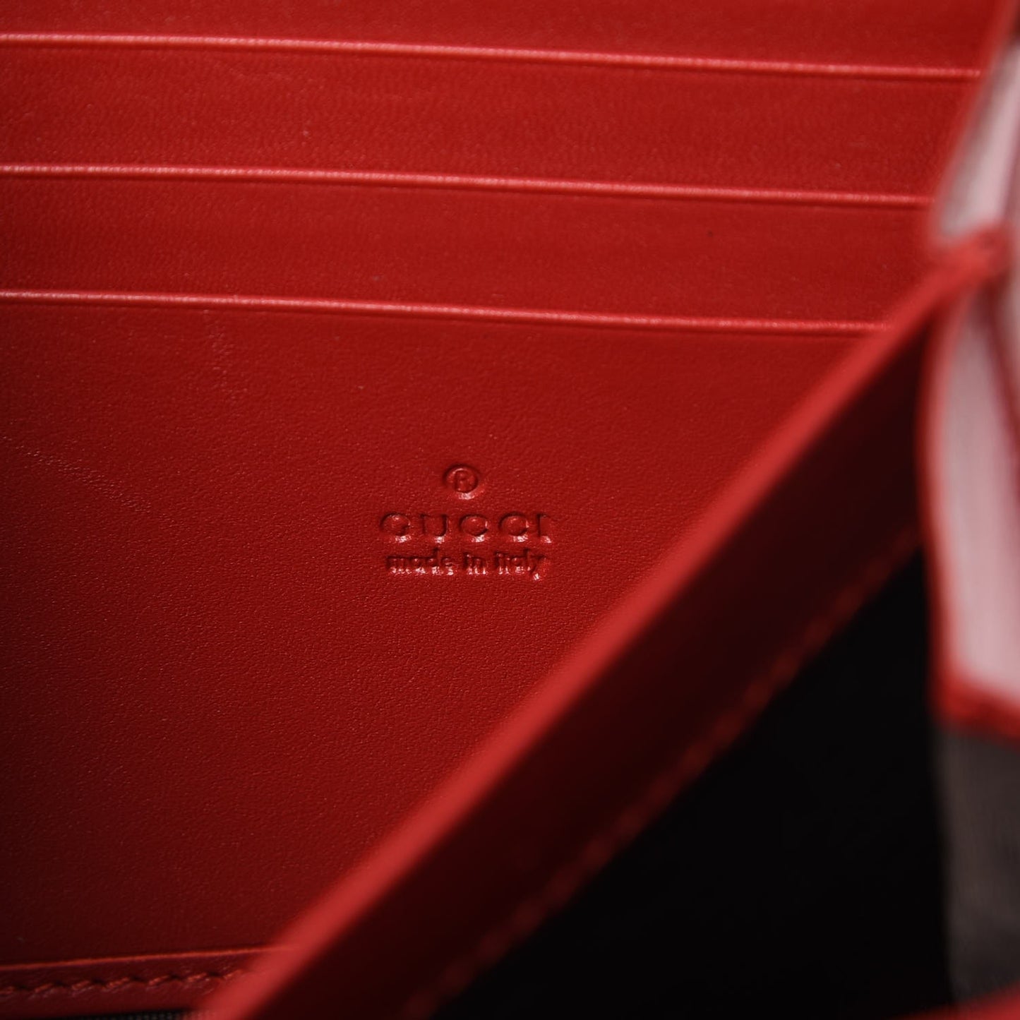 Calfskin Matelasse GG Marmont Chain Wallet Hibiscus Red