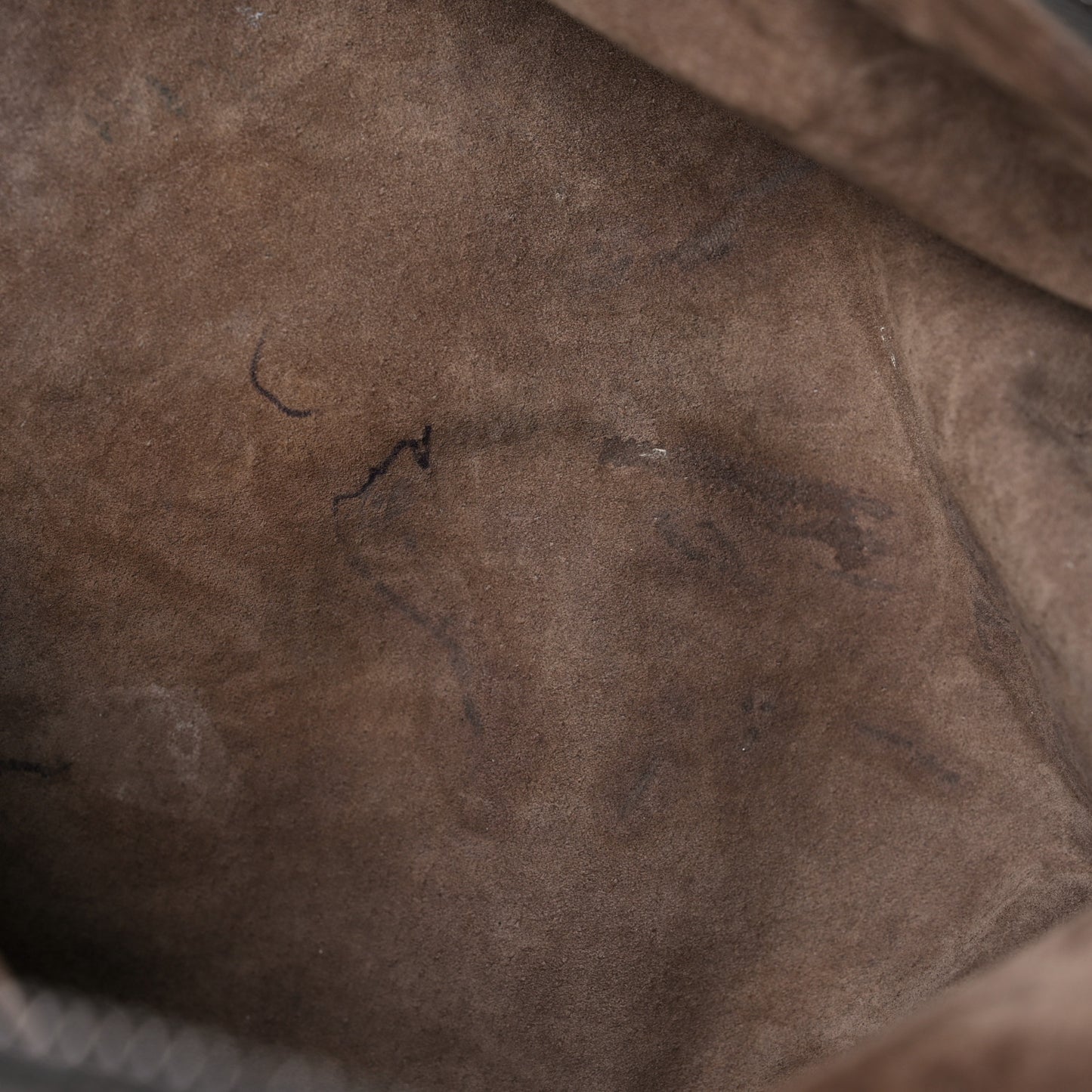 Calfskin Intrecciato Large Leggero Tote Kaki Fondente