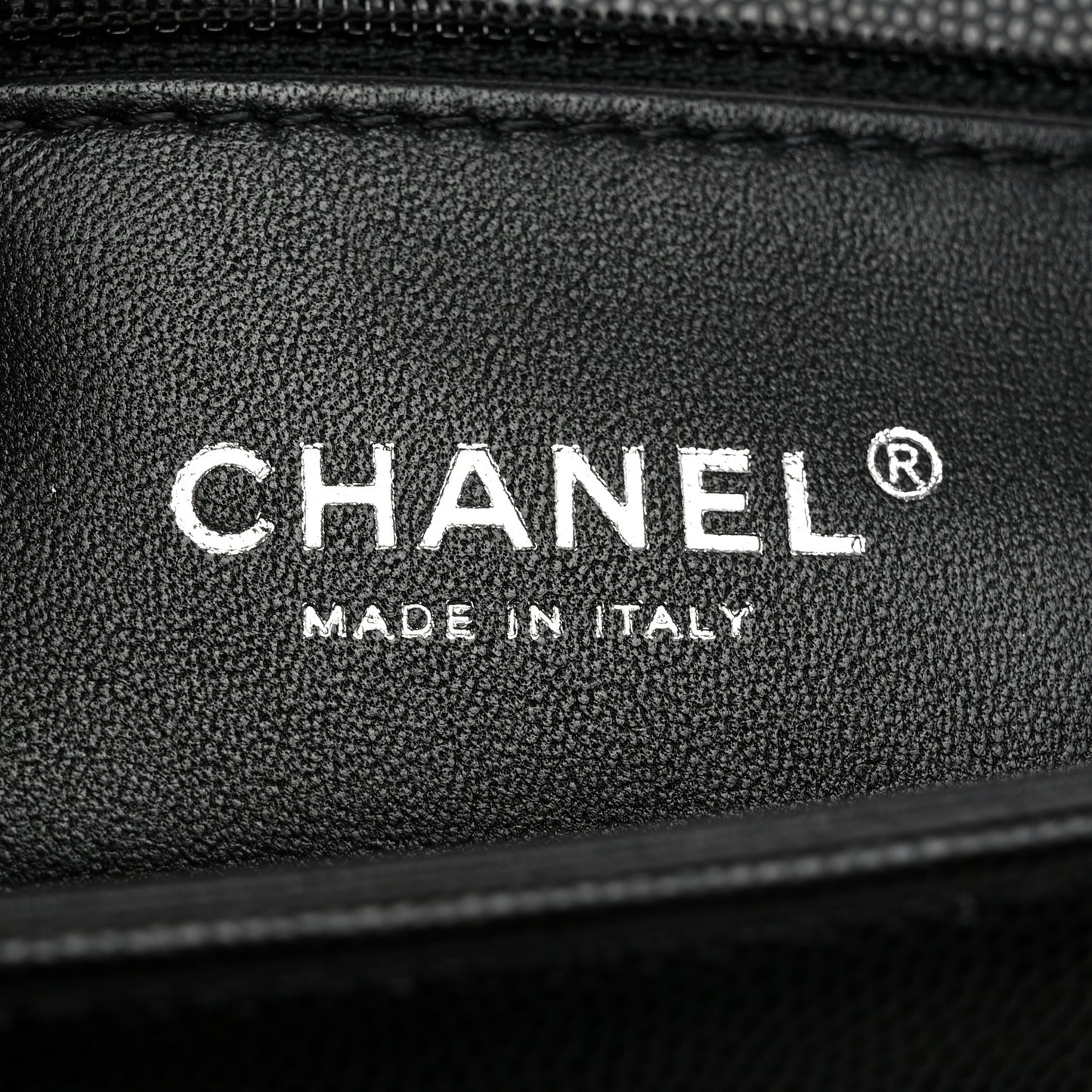 Caviar Quilted New Medium Boy Flap Black