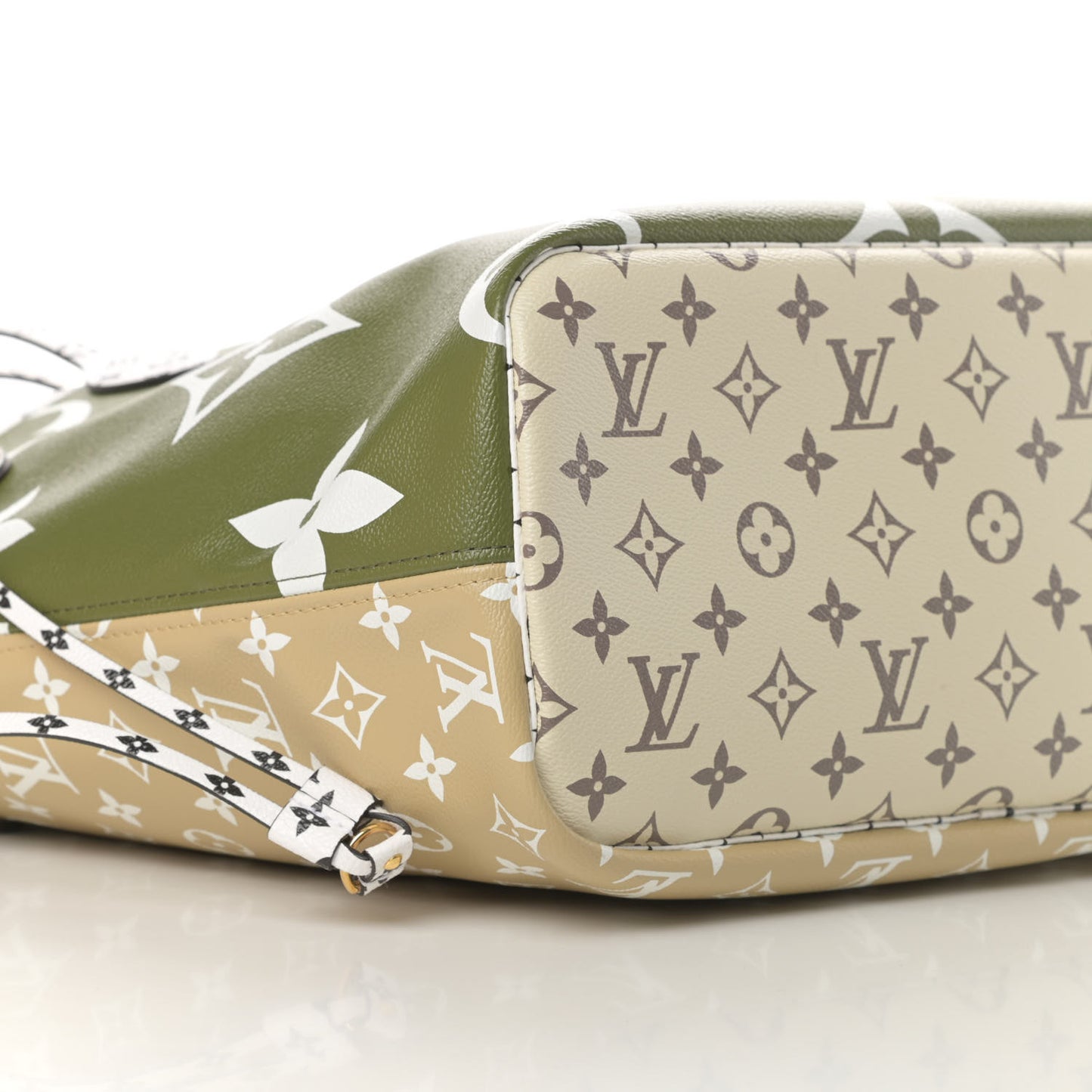 Monogram Giant Neverfull MM Kaki