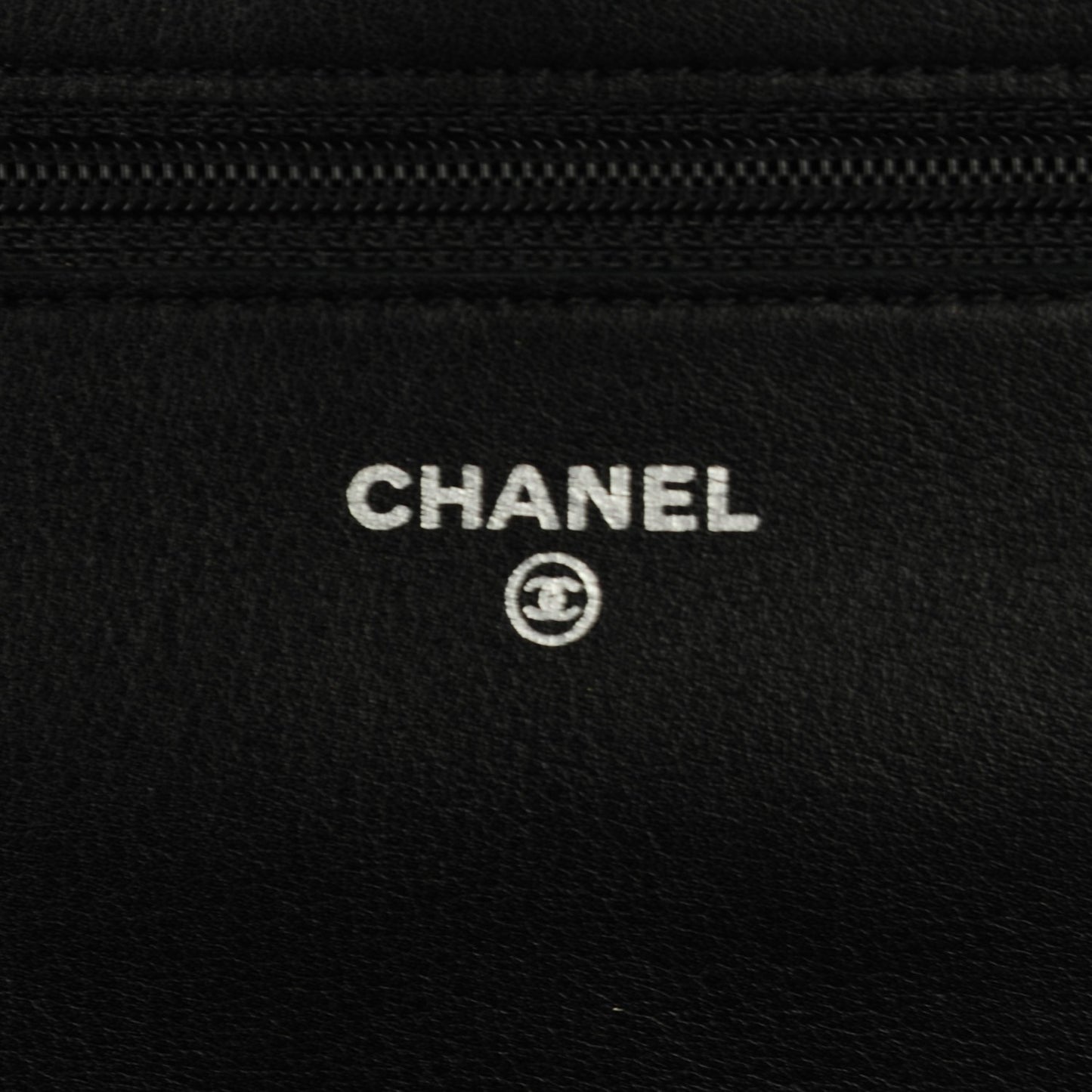 Patent Quilted Wallet On Chain WOC Black