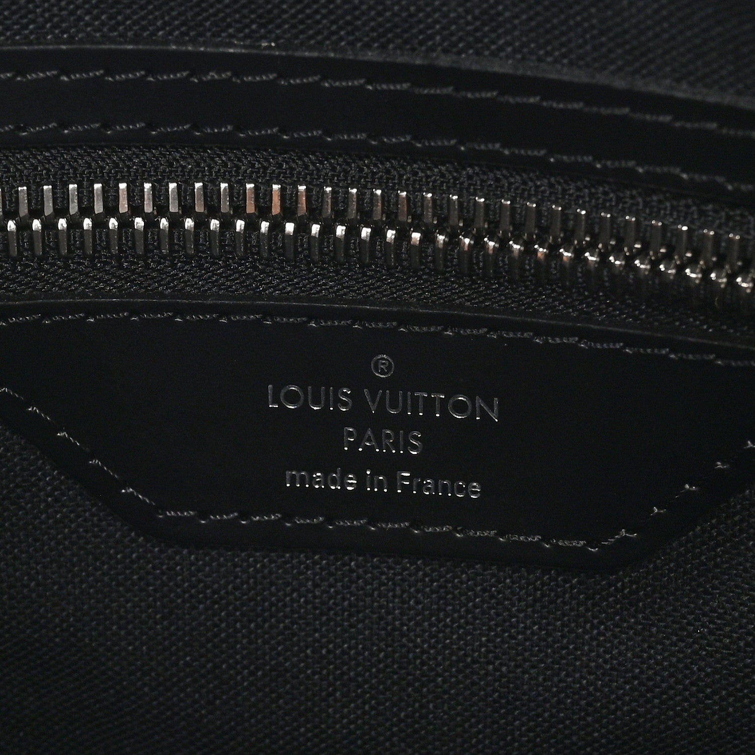 Louis Vuitton Damier Graphite District MM 6 of 9
