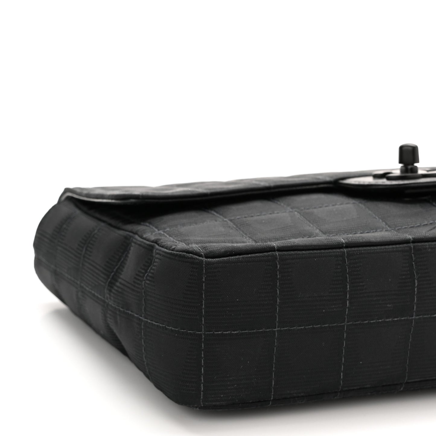 Nylon Medium Travel Flap Black