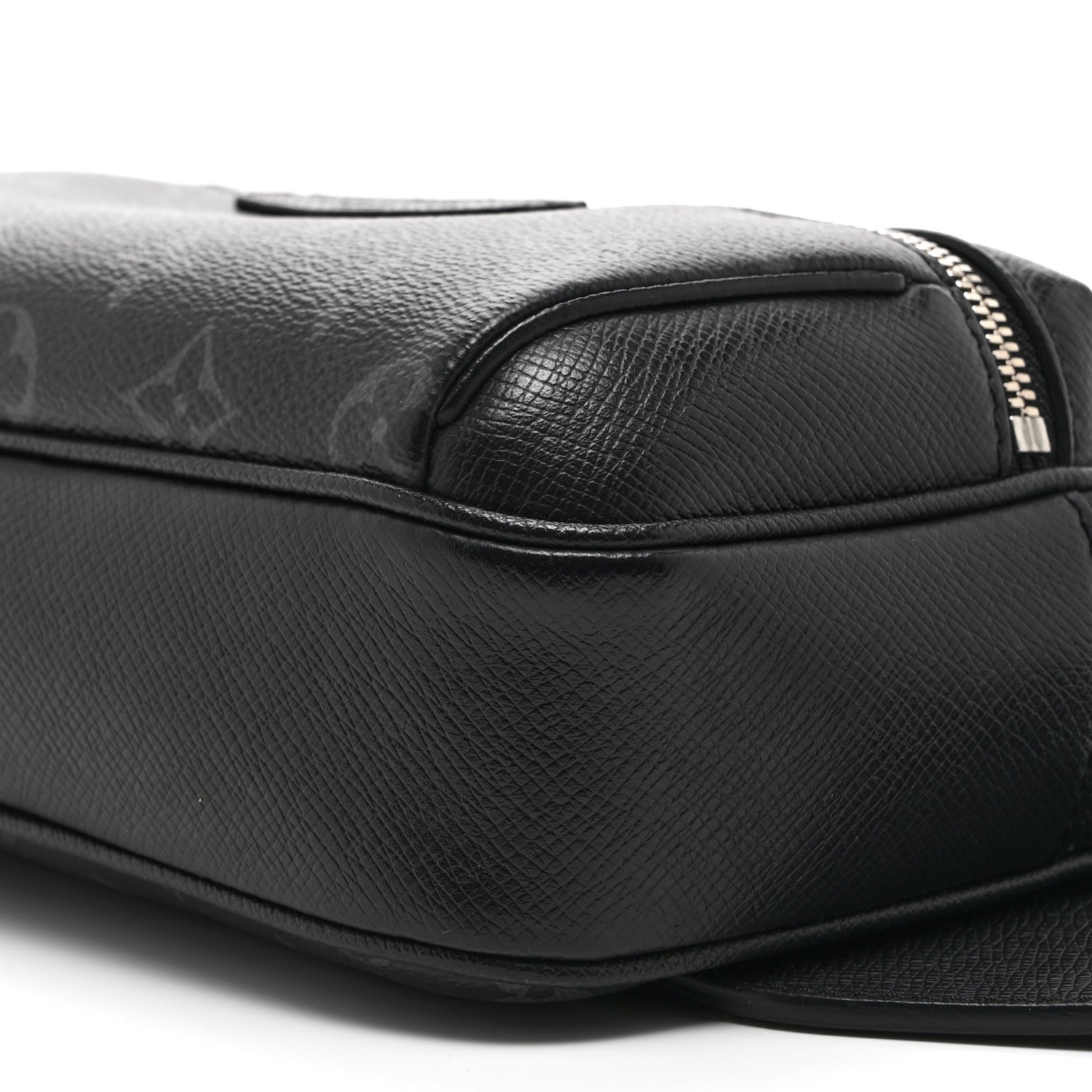 Louis Vuitton Taiga Monogram Outdoor Bumbag Black 10 of 10