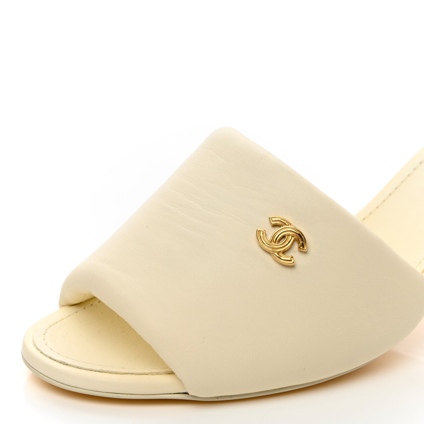 Lambskin Chain CC Mules 38 White Gold