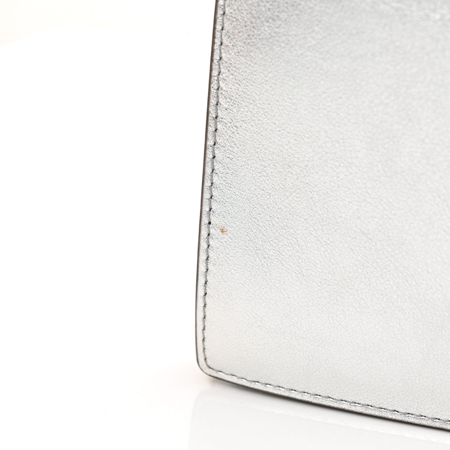 Fendi Vitello Catalan Mirror Logo Embossed Medium Wallet On Chain Argento 14 of 17