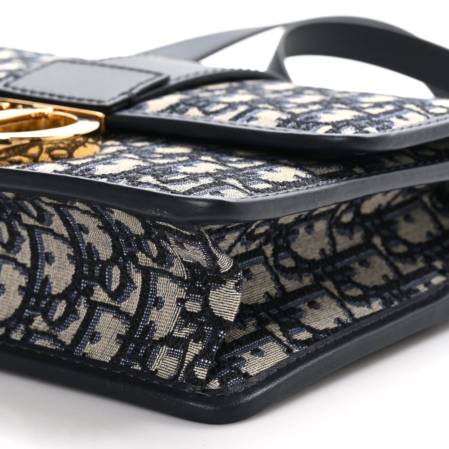 Oblique 30 Montaigne Flap Bag Blue