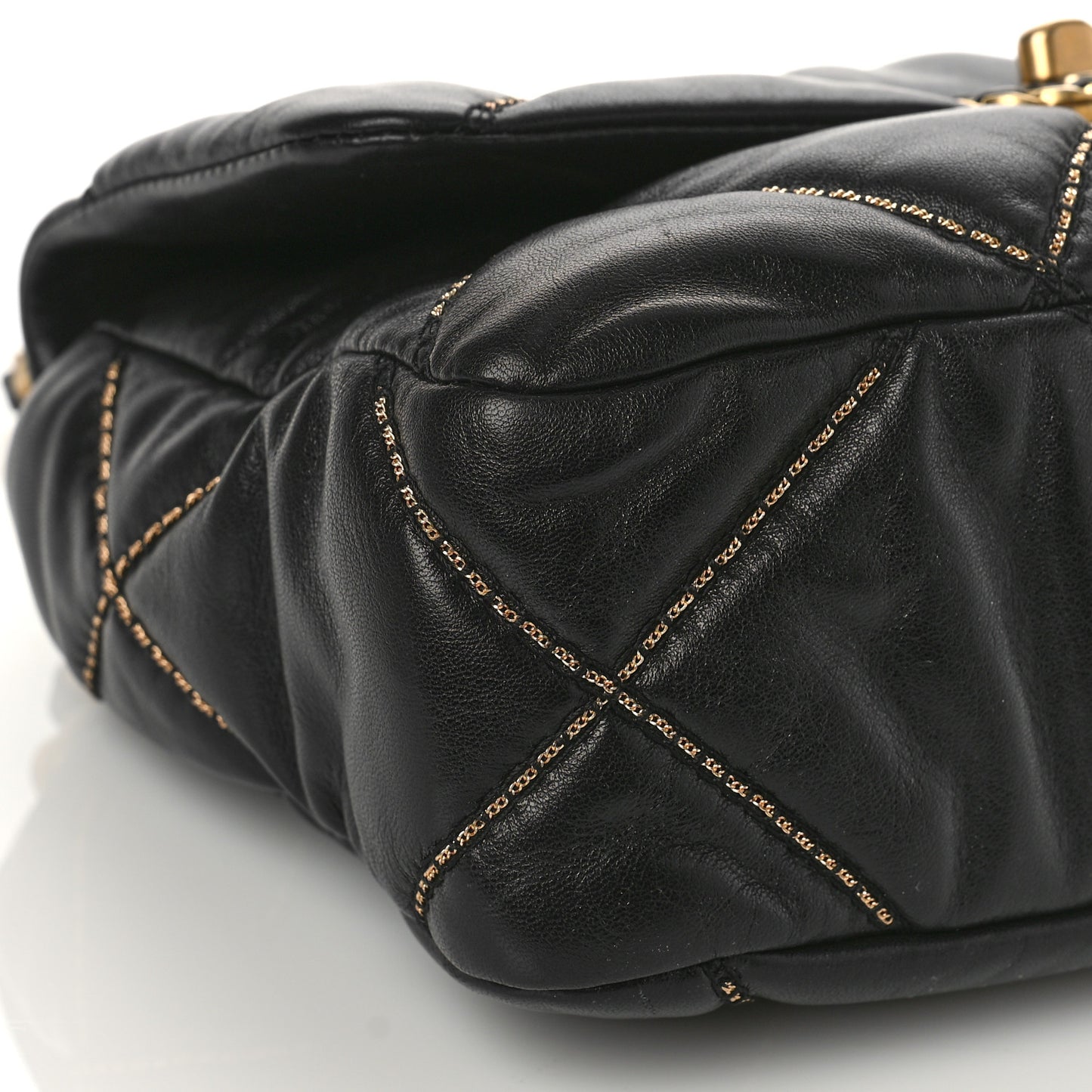 Lambskin Chain Quilted Medium Chanel 19 Flap Black