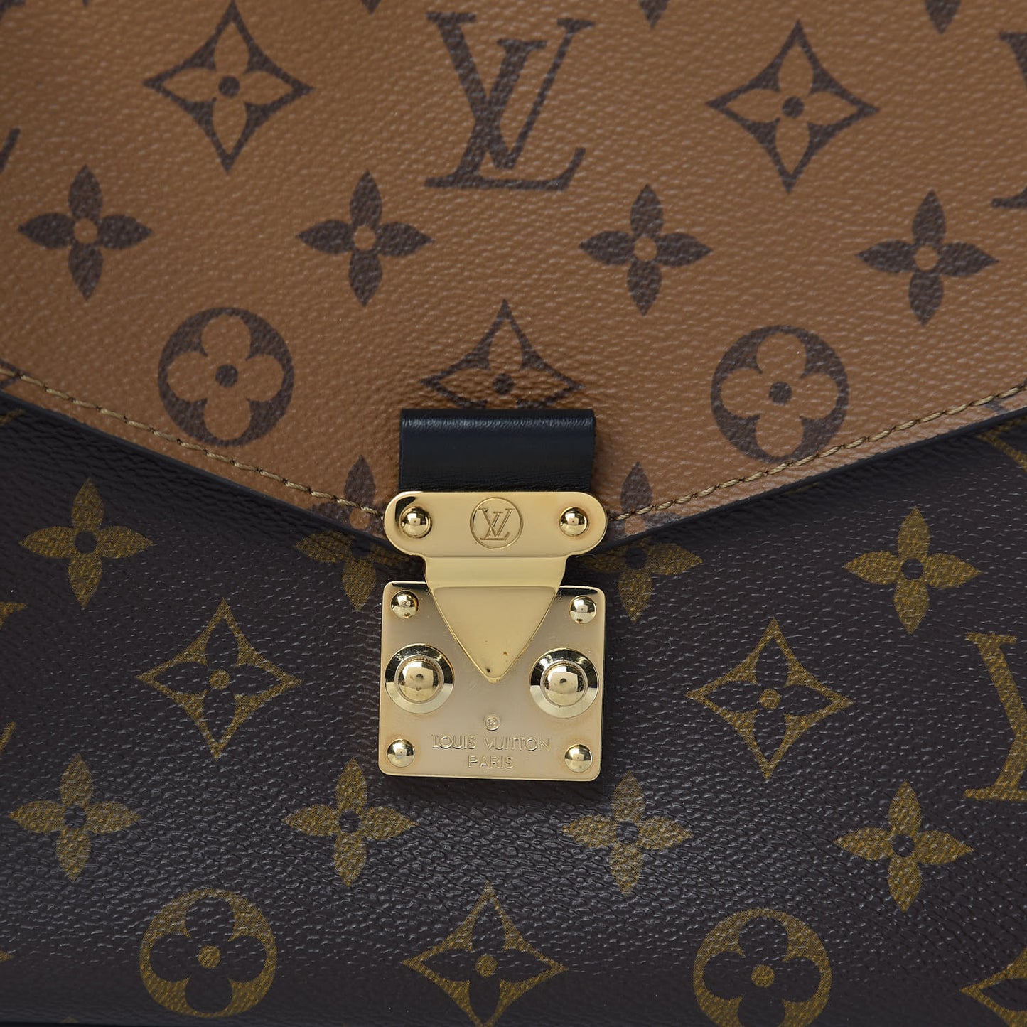Reverse Monogram Pochette Metis