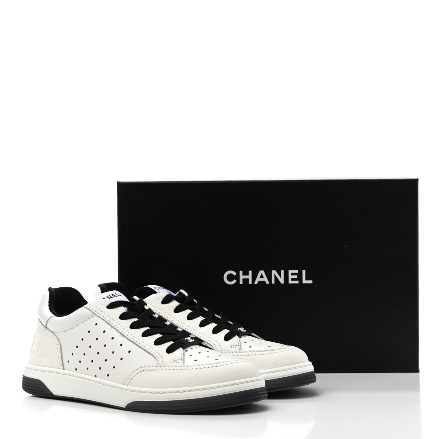 Grained Calfskin Fabric Womens Logo Sneakers 38.5 White Black