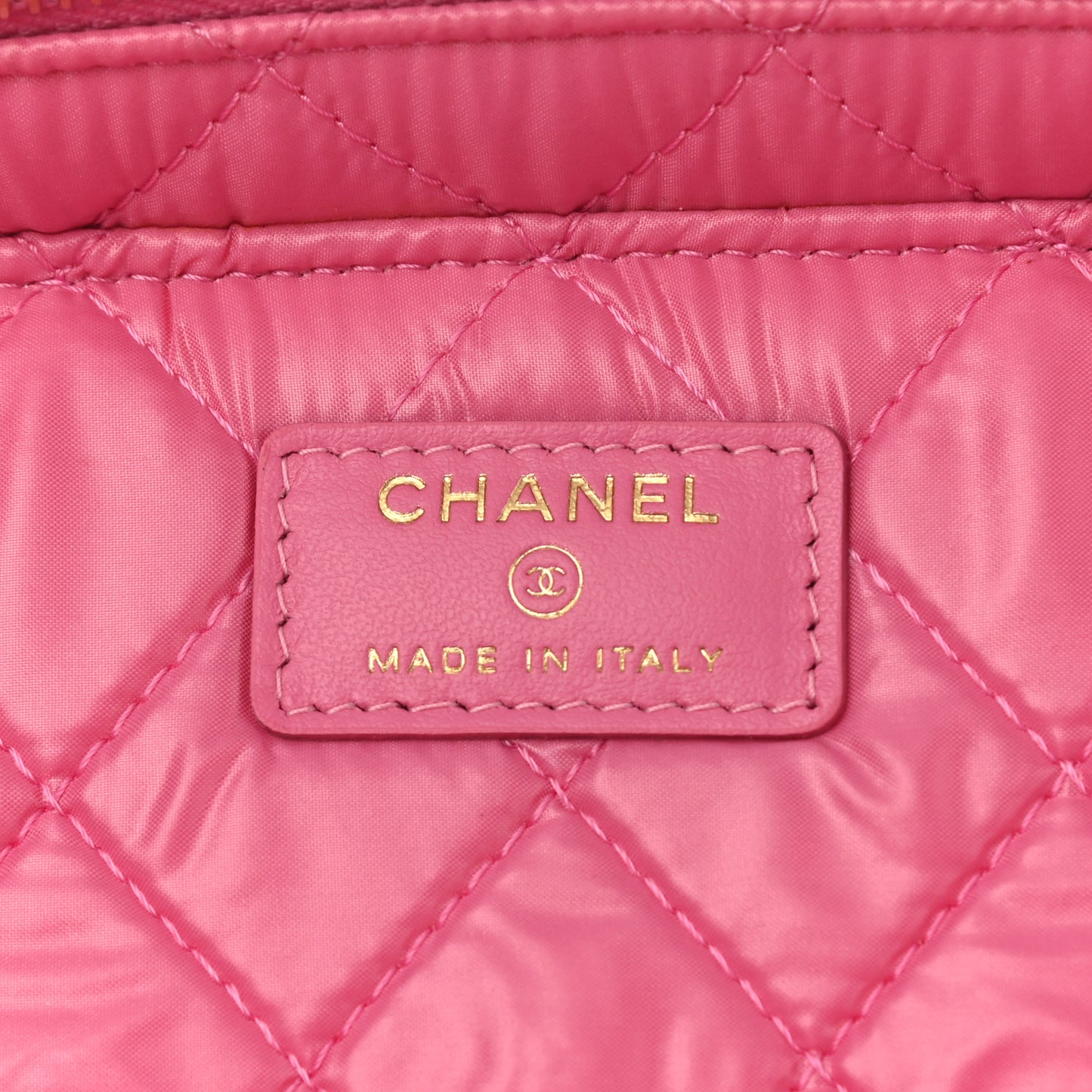 Caviar Quilted Large Vanity Pouch Pink