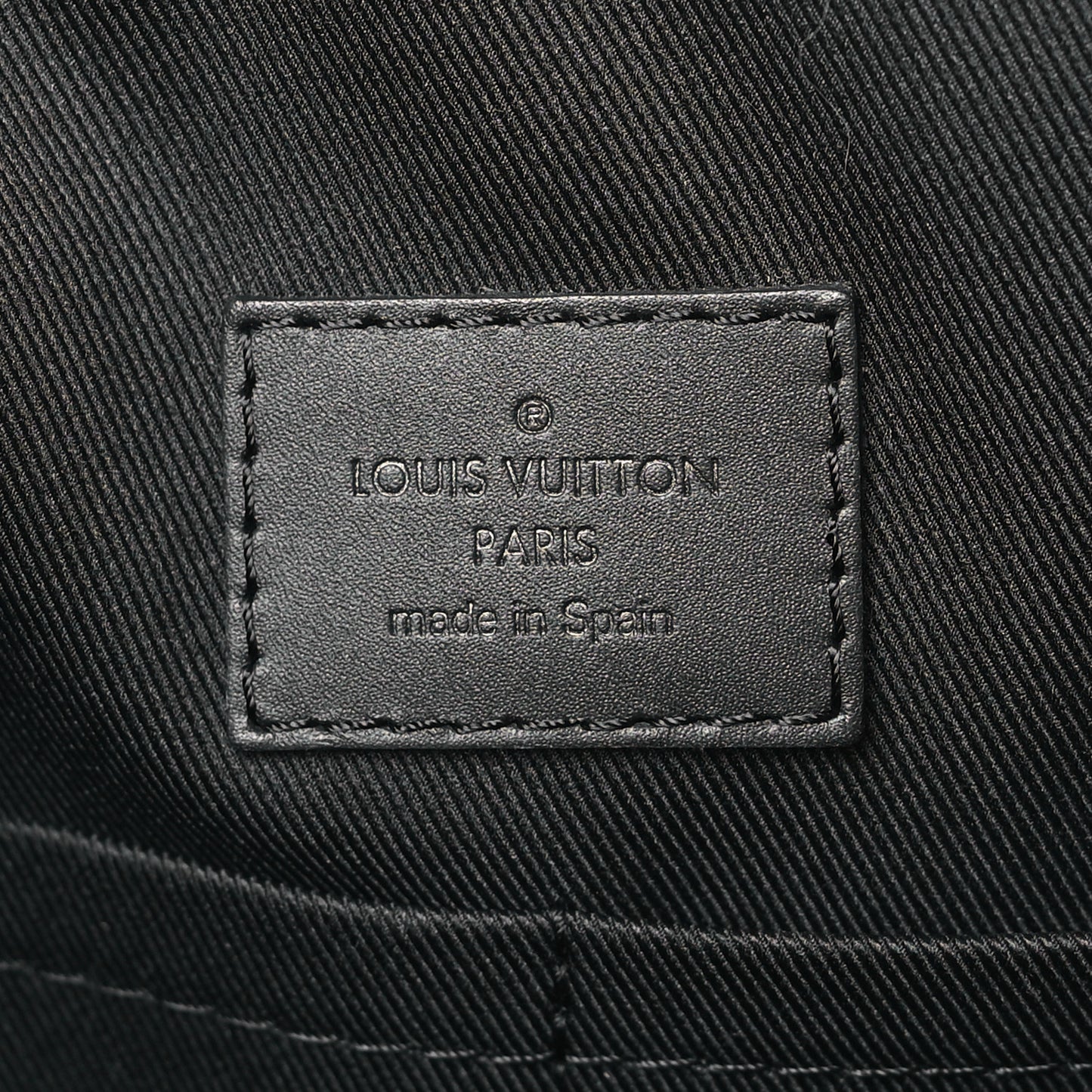 Damier Infini District MM Onyx