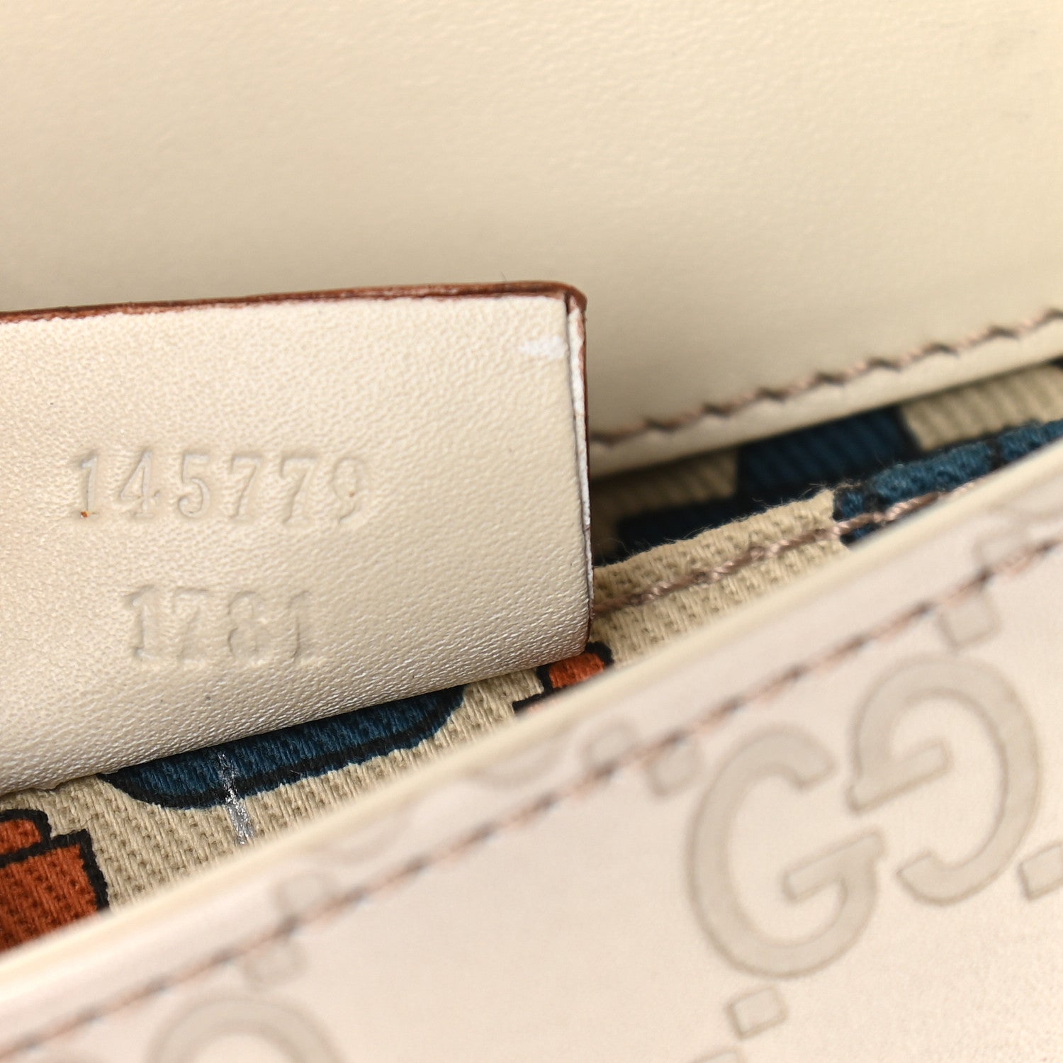 Gucci Guccissima Small Shoulder Bag Off White 7 of 9