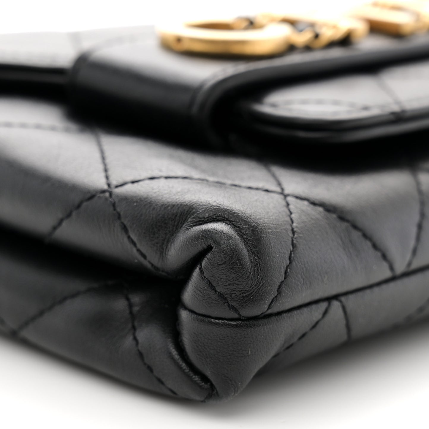 Calfskin Quilted Enchained Clutch Black