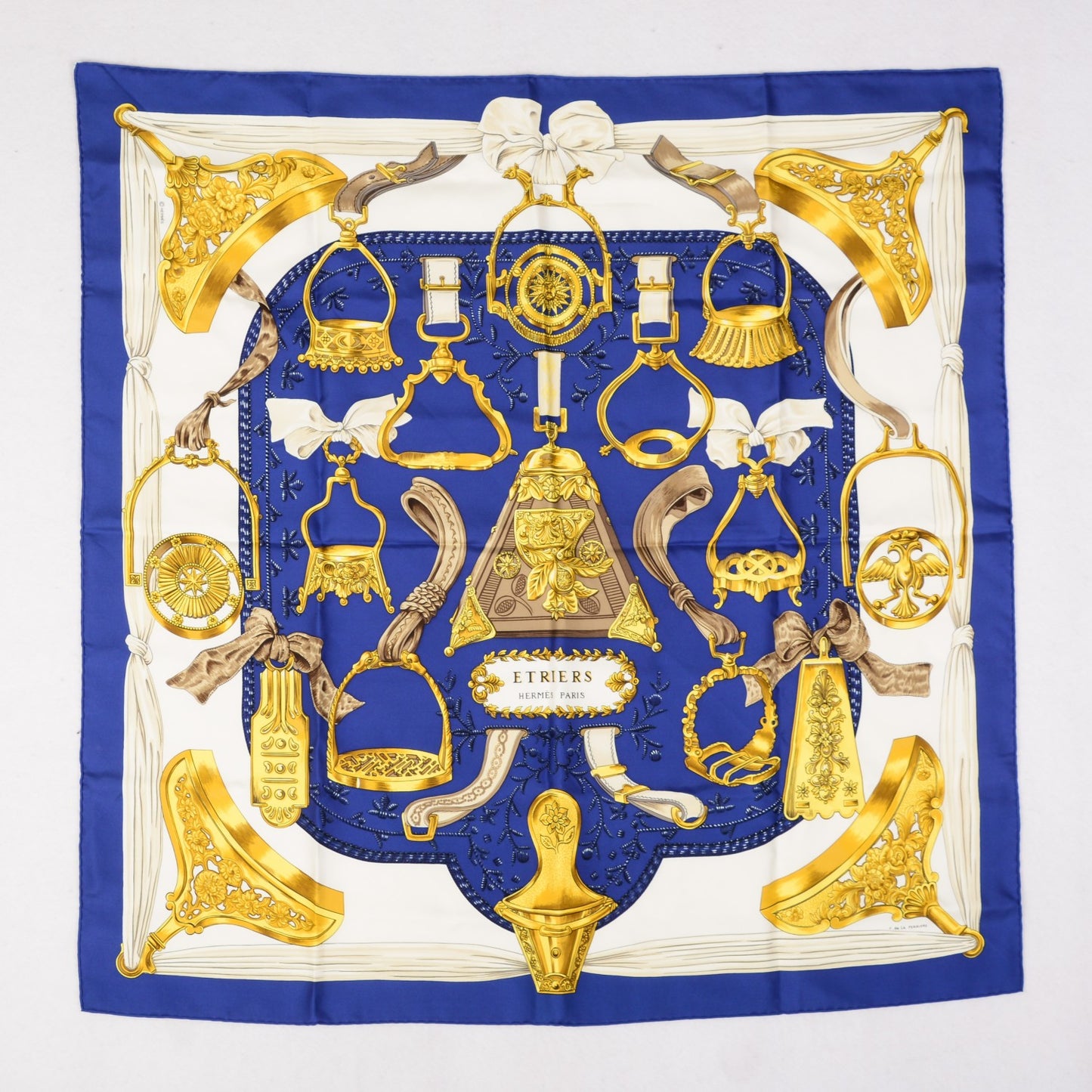 Silk Etriers Scarf 90