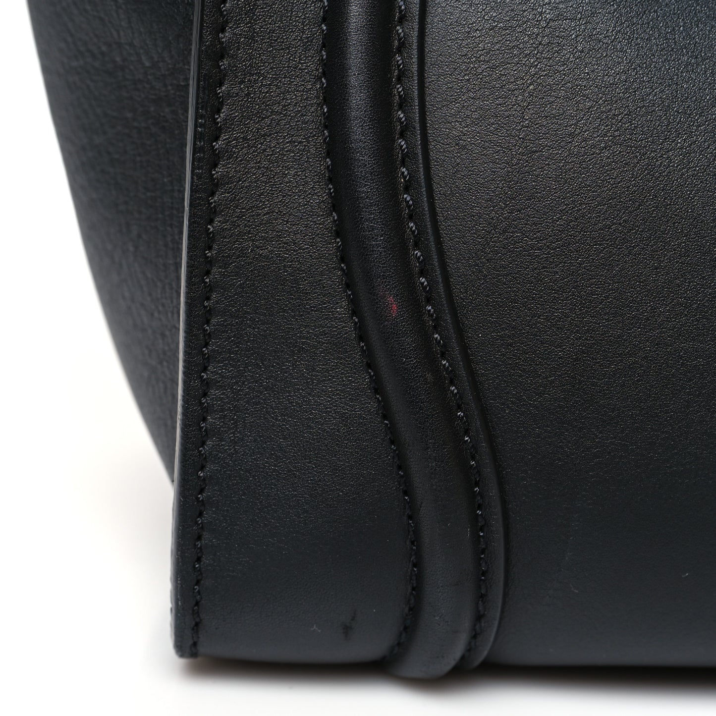 Smooth Calfskin Shoulder Luggage Black