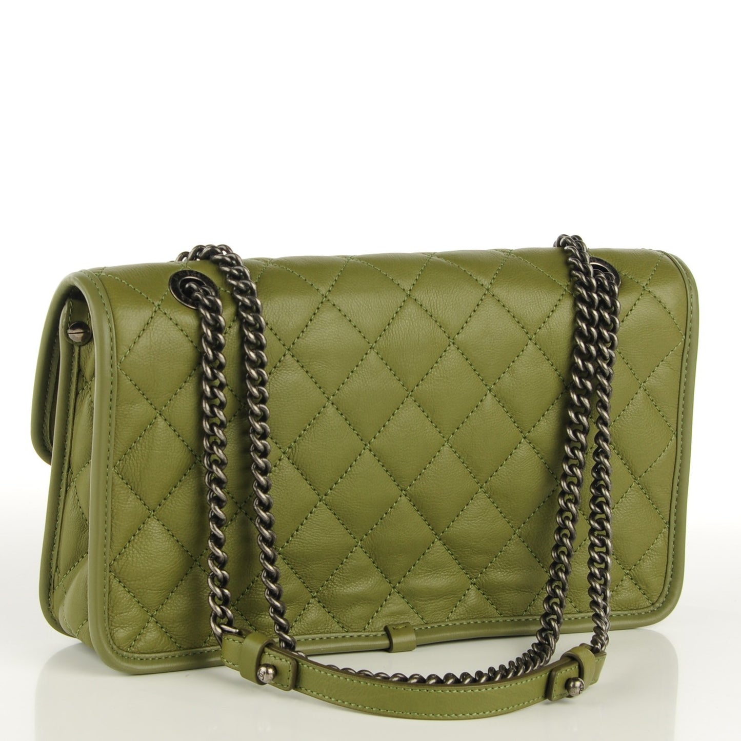 Calfskin Quilted Medium Casual Riviera Flap Green