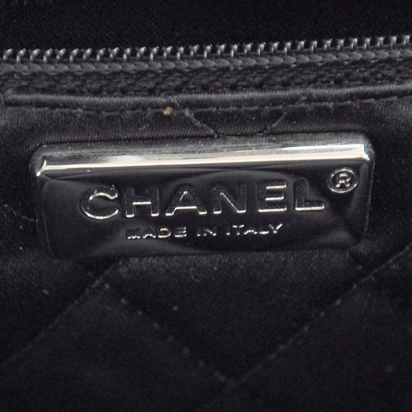 Patent Leather Kiss Lock Clutch Black Silver