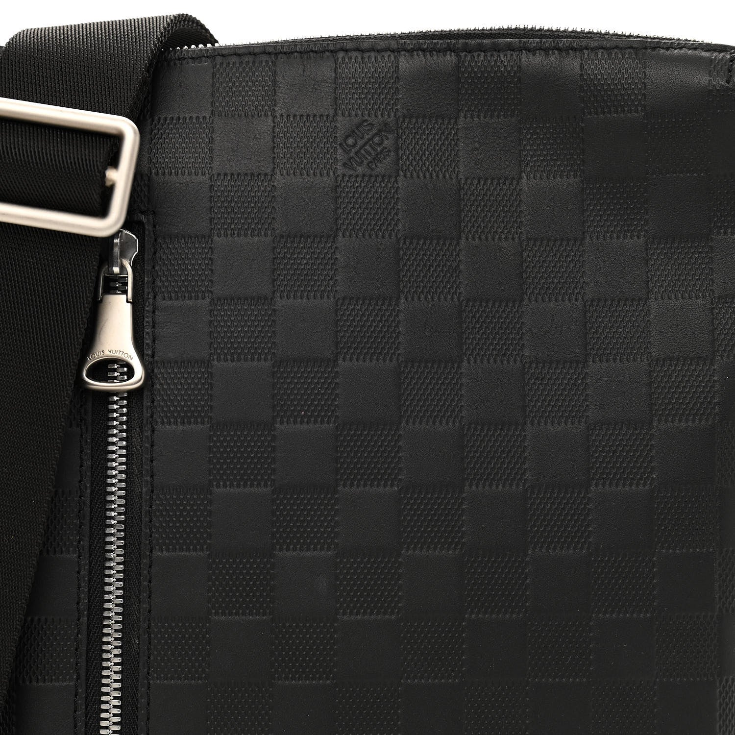 Louis Vuitton Damier Infini Discovery Messenger BB Onyx 8 of 11